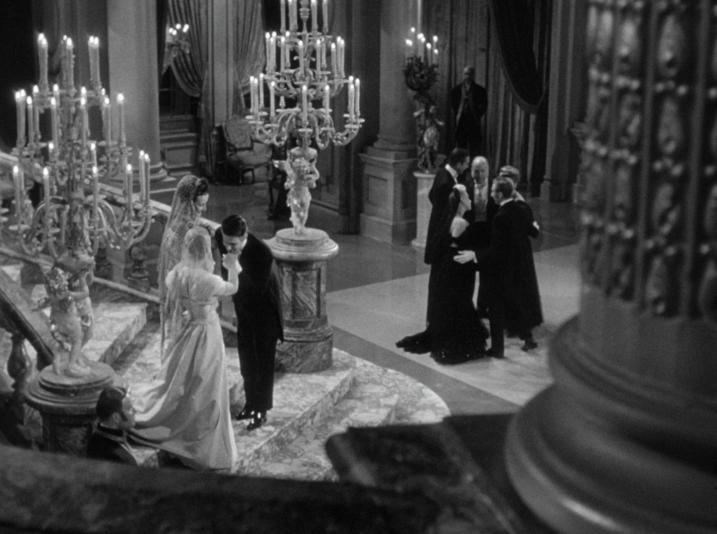 Letter from an Unknown Woman (1948) —  shot,  lighting