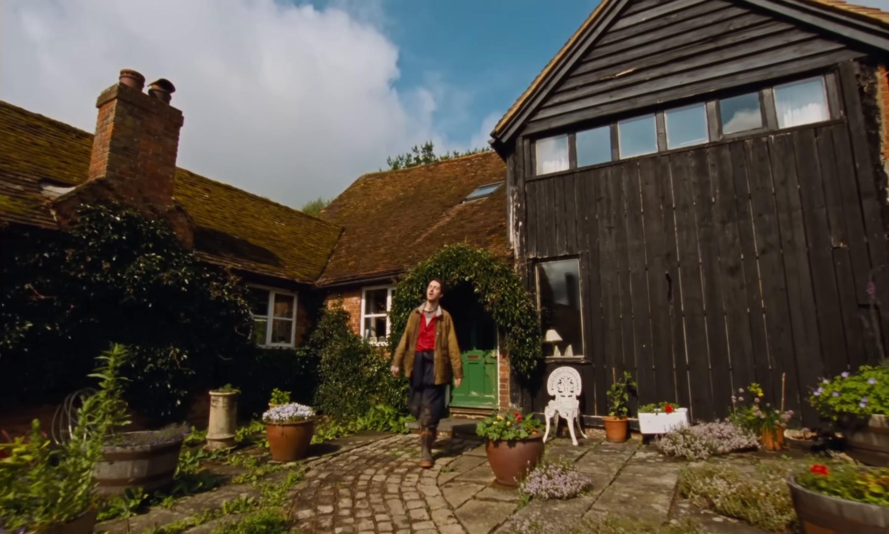 Beth's Farm  (2025) —  shot,  lighting