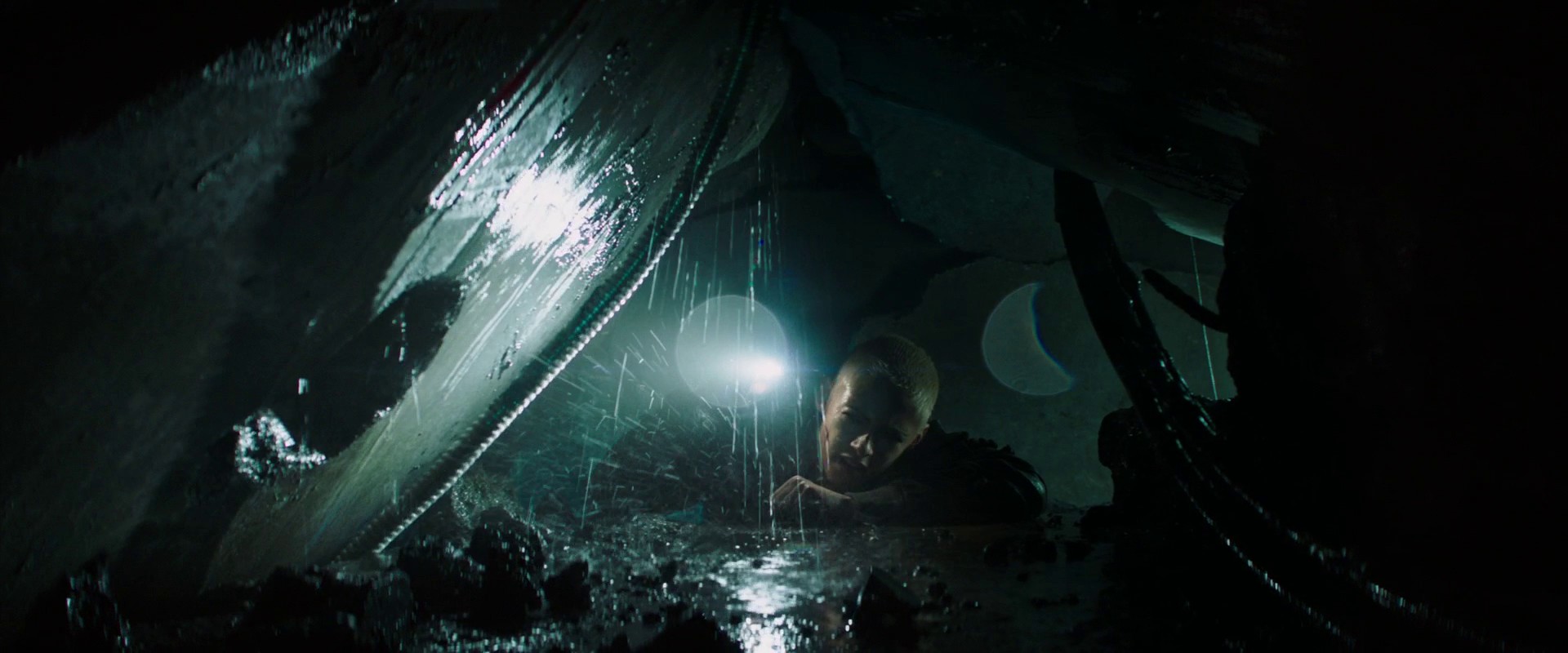 Underwater (2020) —  shot,  lighting