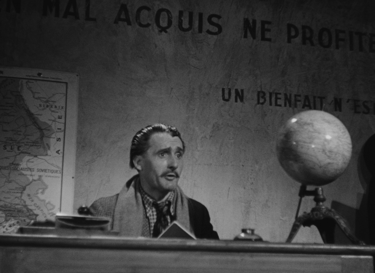 Who Killed Santa Claus? (1941) —  shot,  lighting