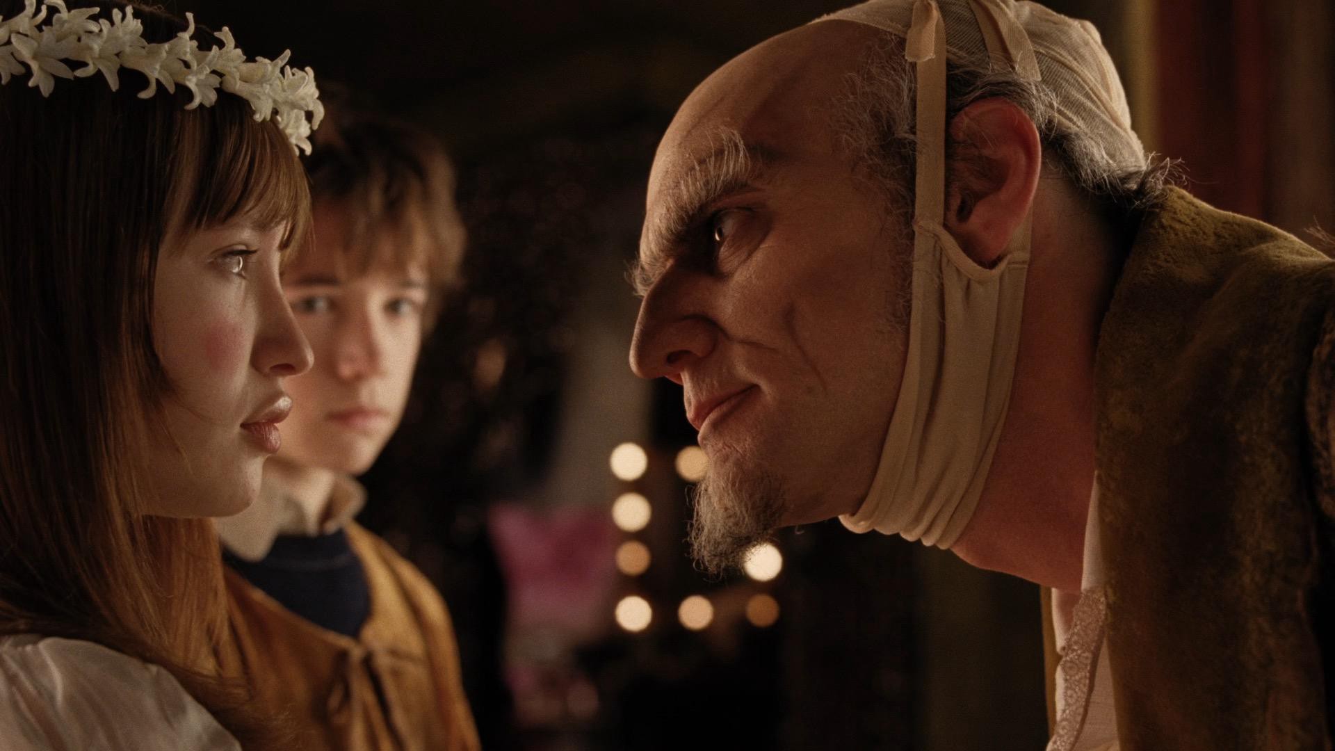 Lemony Snicket's A Series of Unfortunate Events (2004) —  shot,  lighting