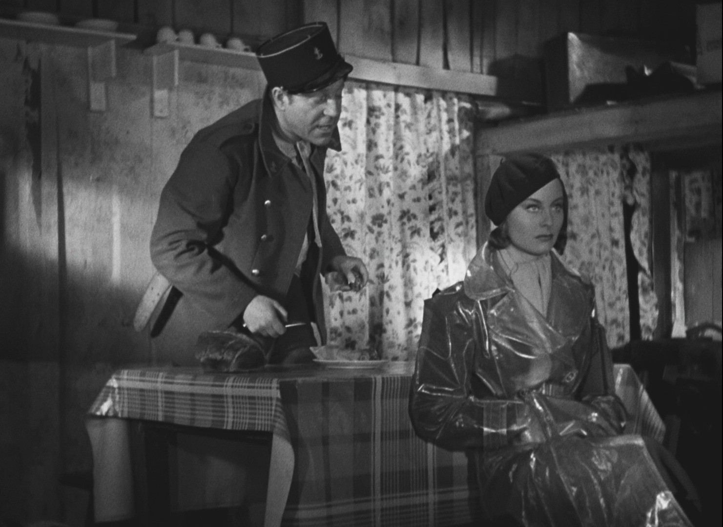 Port of Shadows (1938) —  shot,  lighting