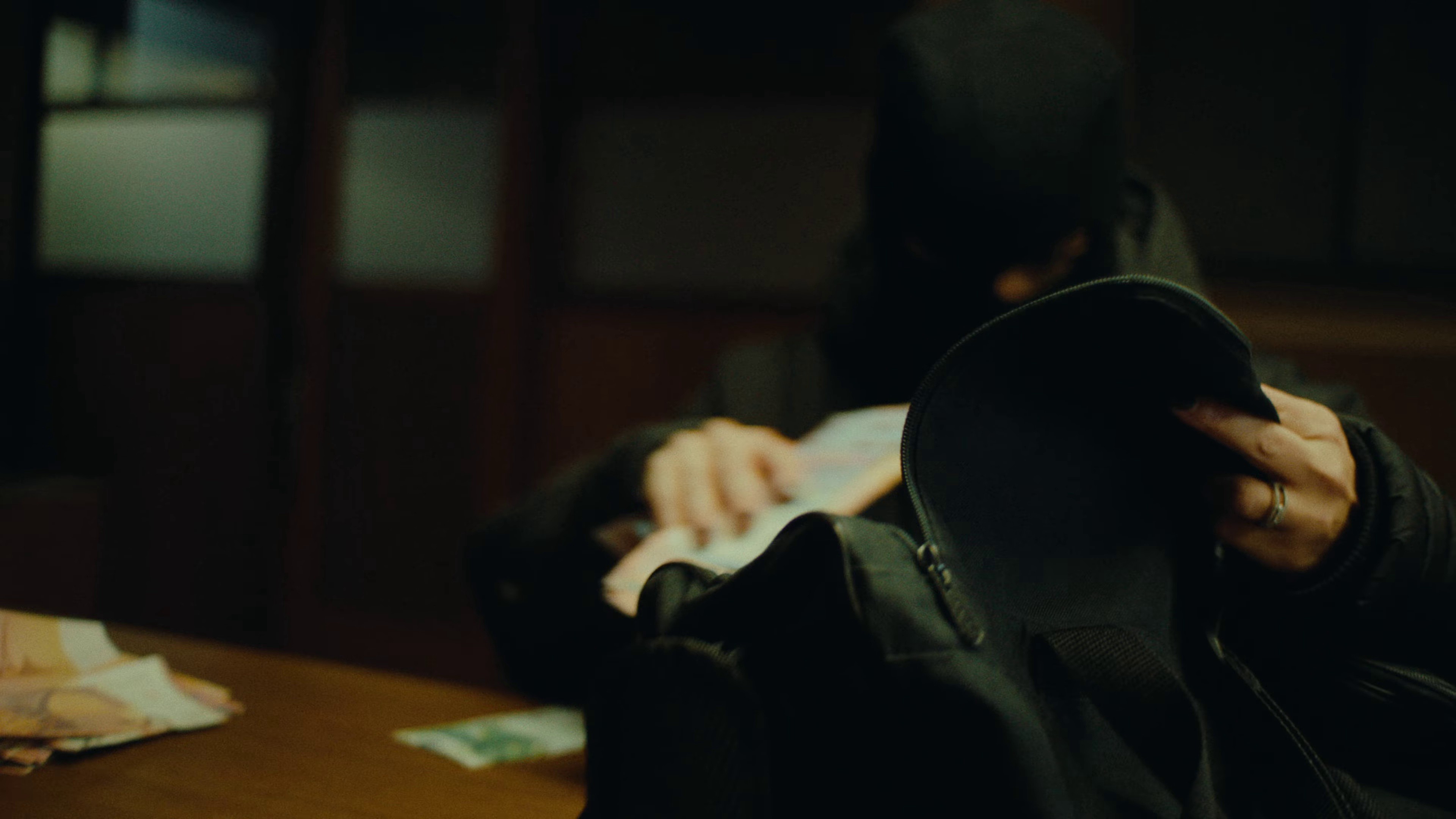 Rider toute la night  (2021) —  shot,  lighting