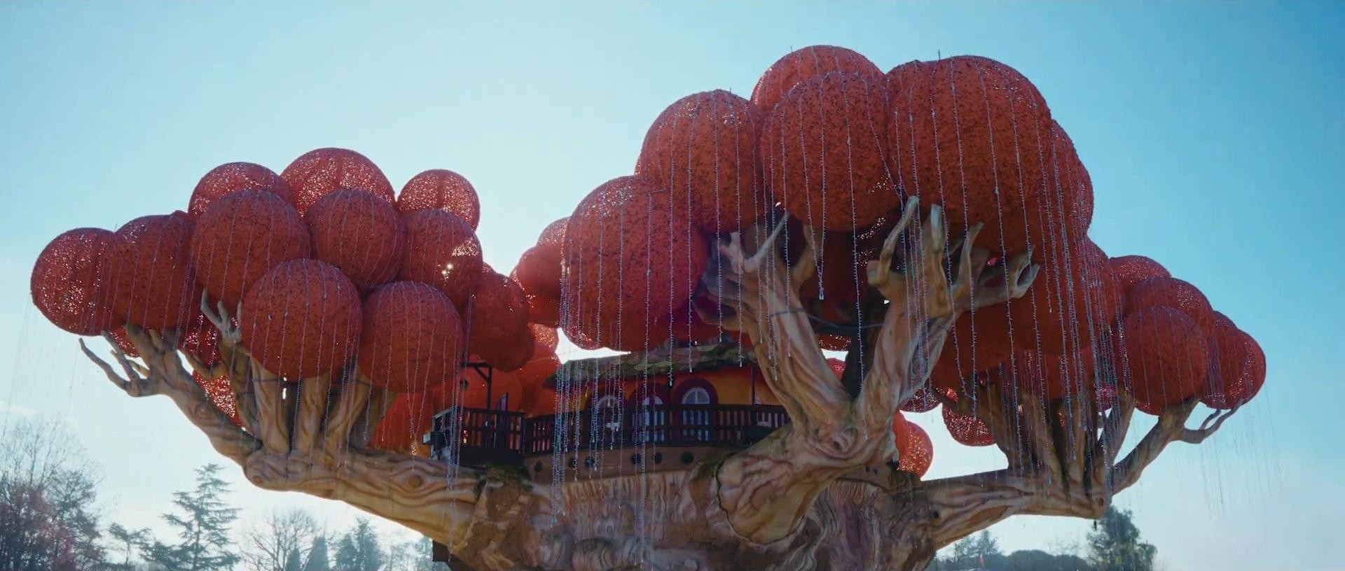 Gardaland 50 anni ‘Il luogo che resta sempre con te’ - spot 120" (2025) —  shot,  lighting