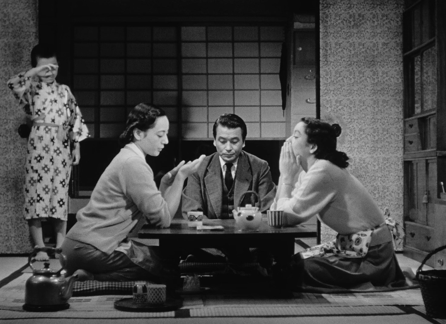 Early Summer (1951) —  shot,  lighting