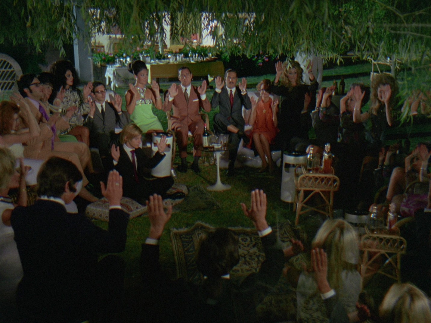 Riusciranno i nostri eroi a ritrovare l'amico misteriosamente scomparso in Africa? (1968) —  shot,  lighting