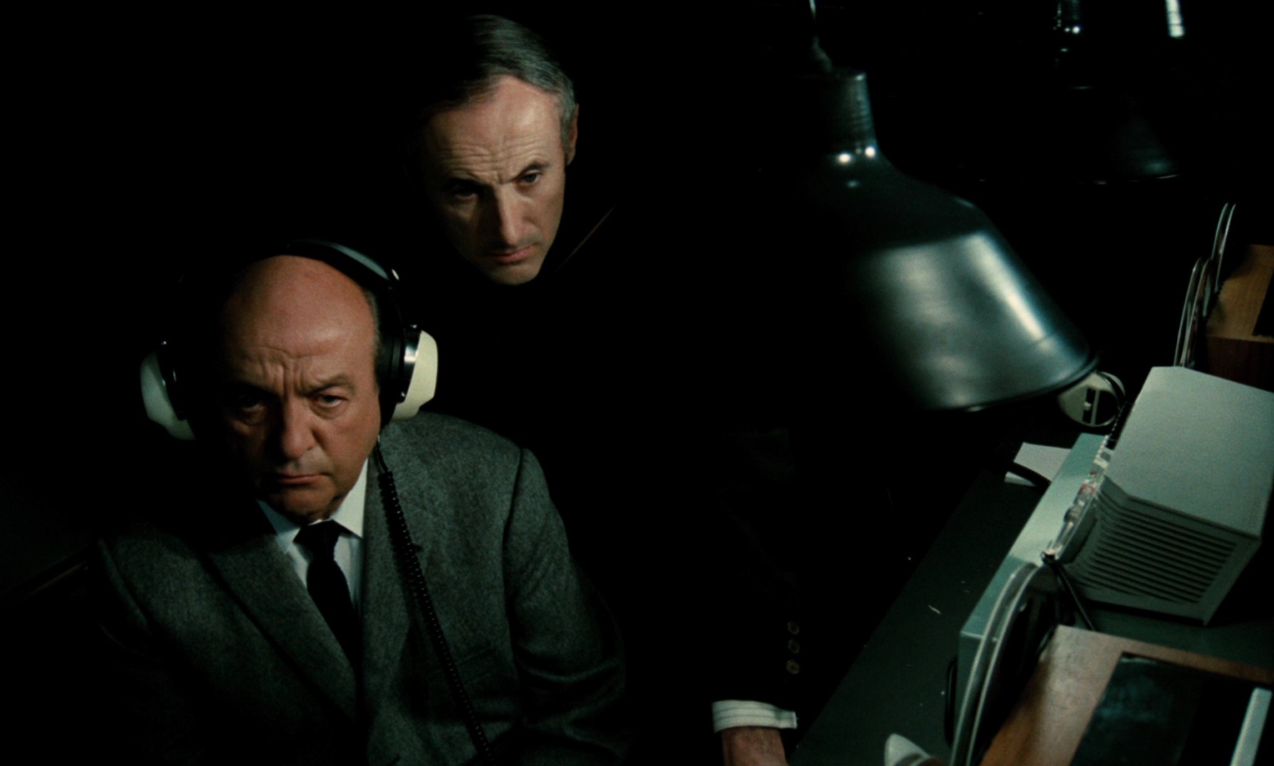 The Tall Blond Man with One Black Shoe (1972) —  shot,  lighting