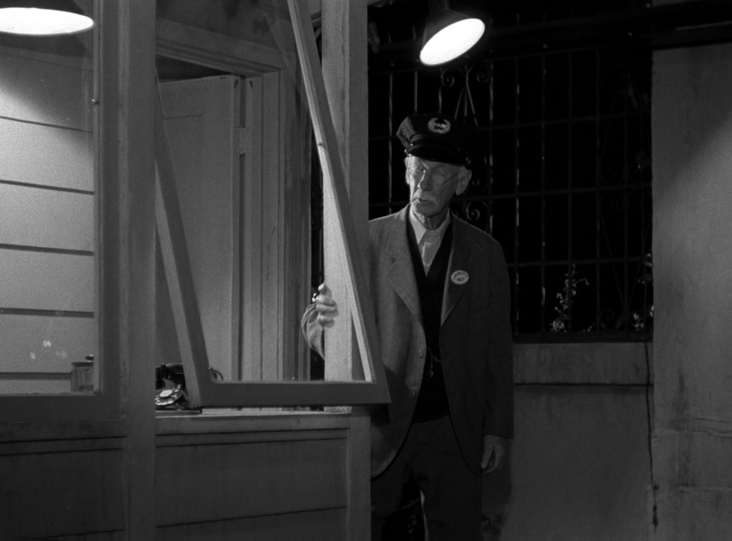 Harvey (1950) —  shot,  lighting