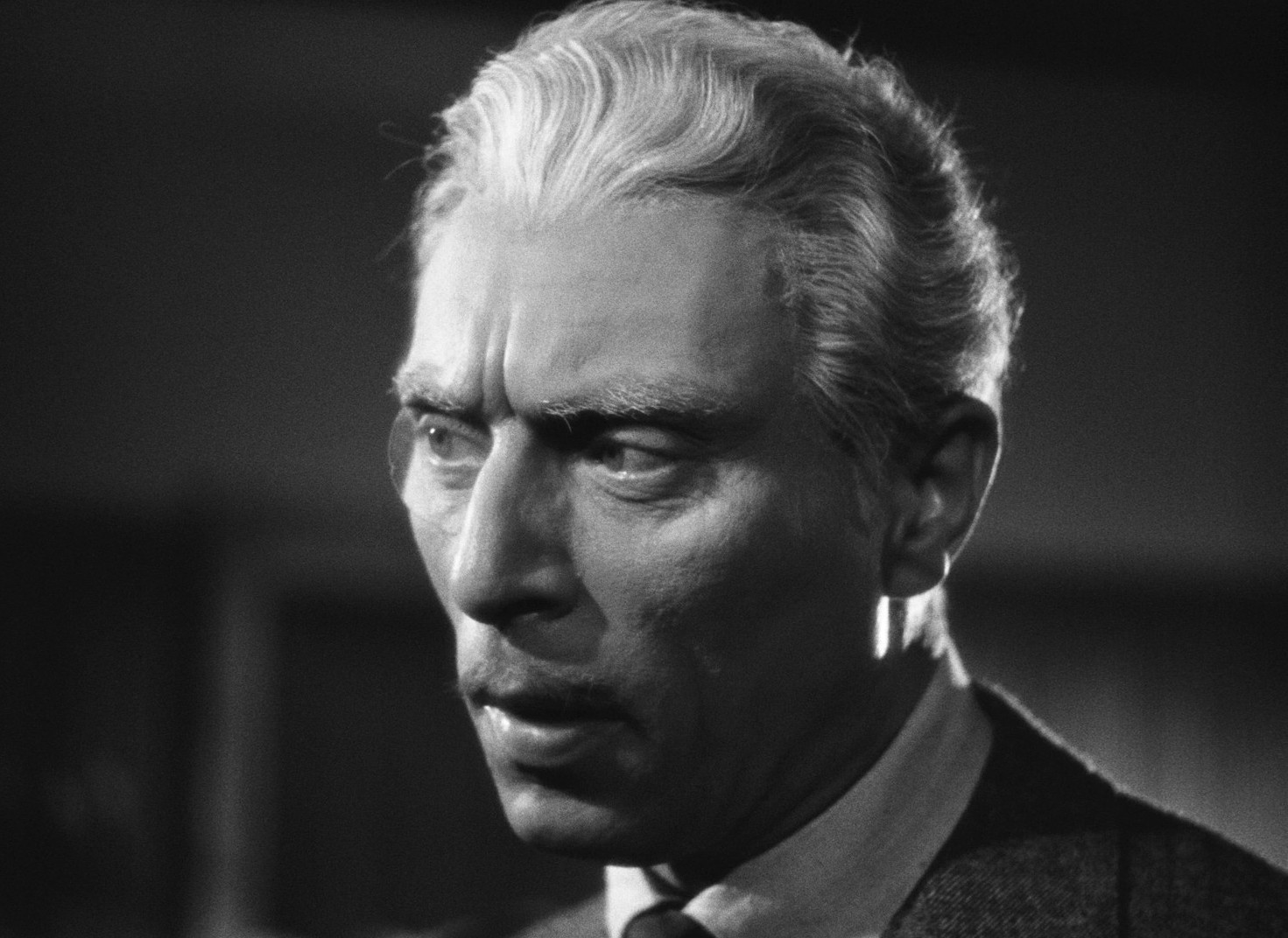 La fin du jour (1939) —  shot,  lighting