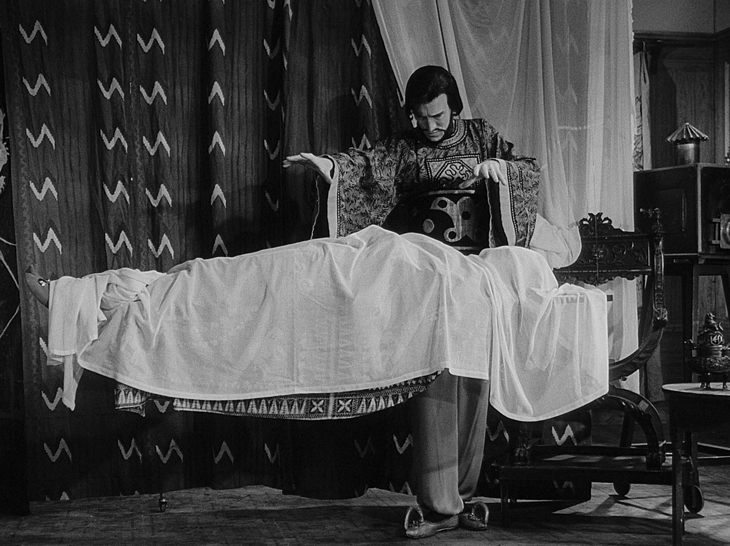 The Magician (1958) —  shot,  lighting