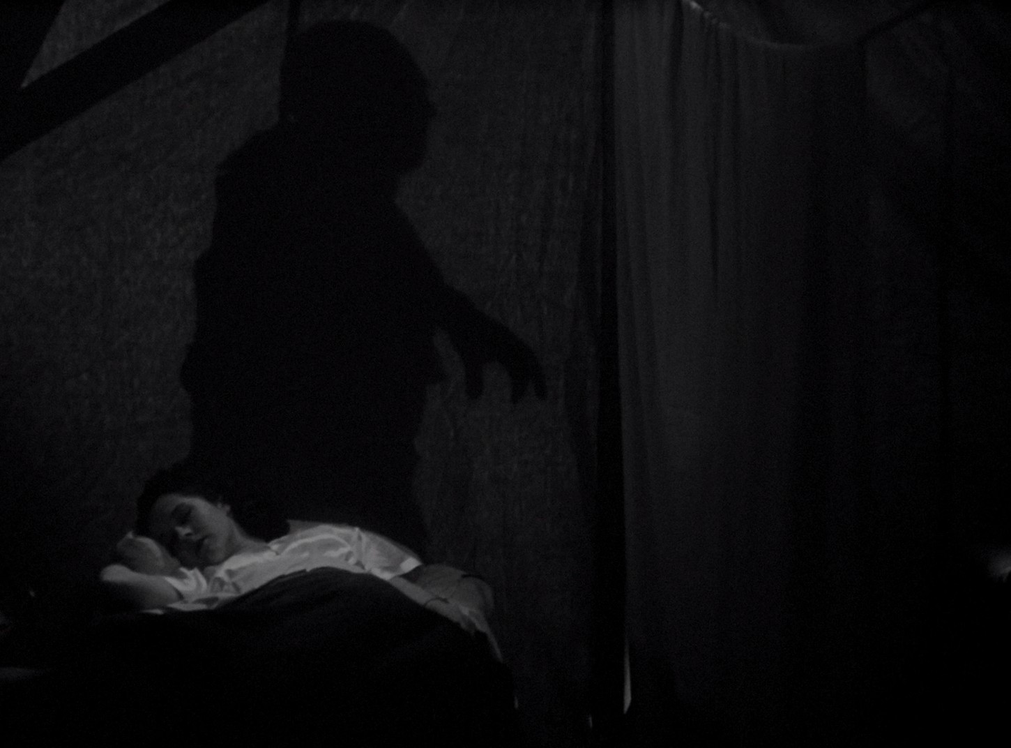 The Mummy's Hand (1940) —  shot,  lighting