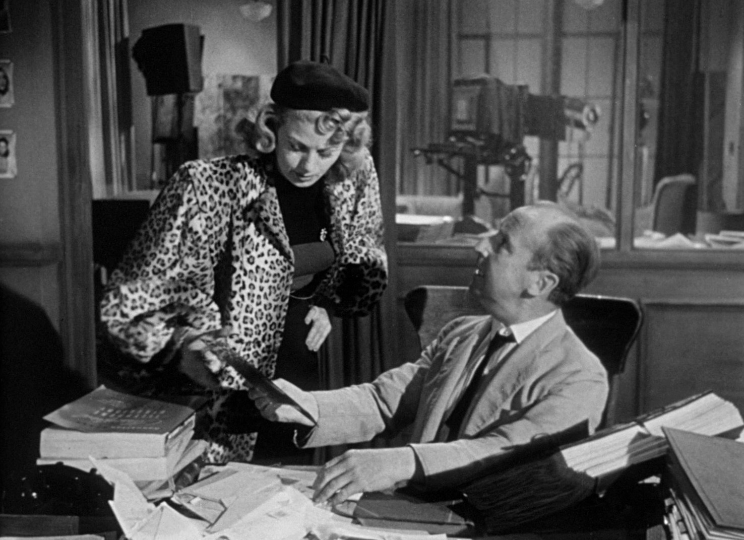 Cry of the City (1948) —  shot,  lighting