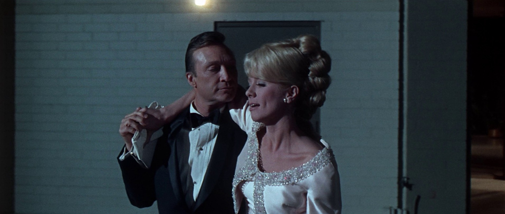 Madigan (1968) —  shot,  lighting