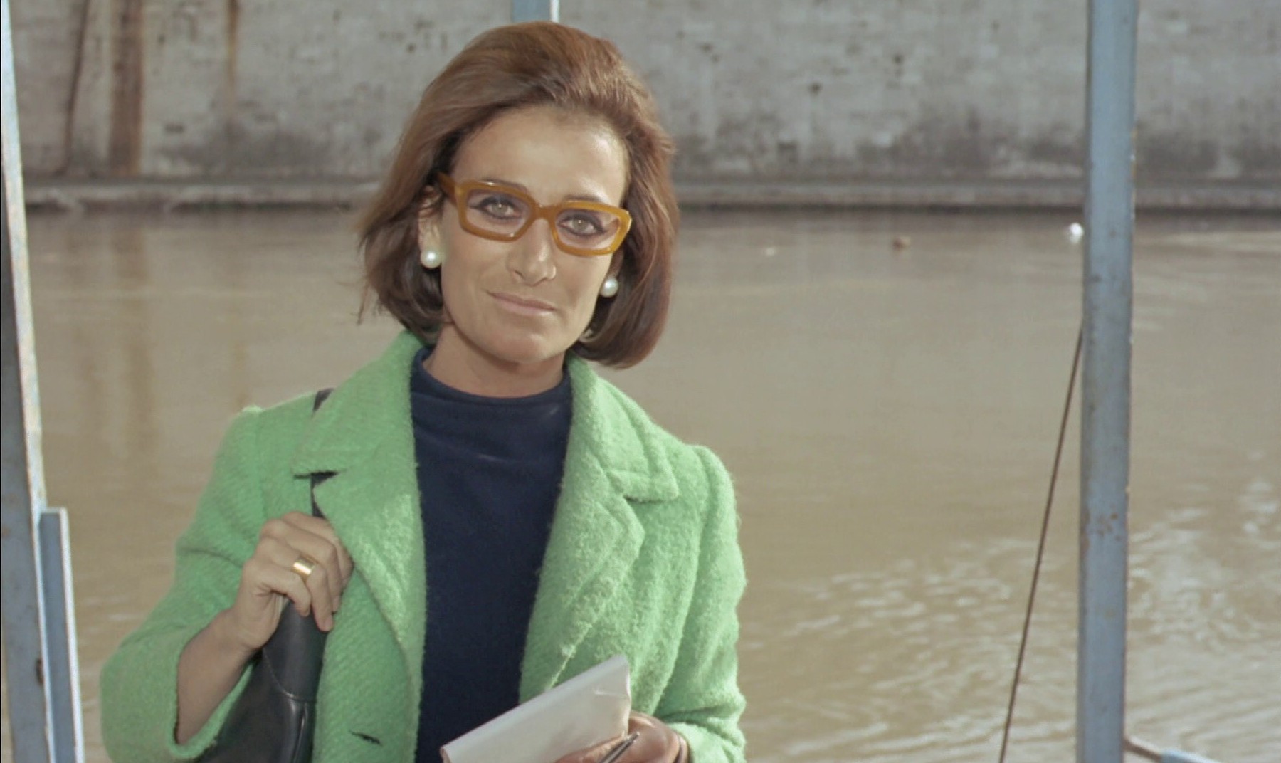 Mr. Kinky (1968) —  shot,  lighting