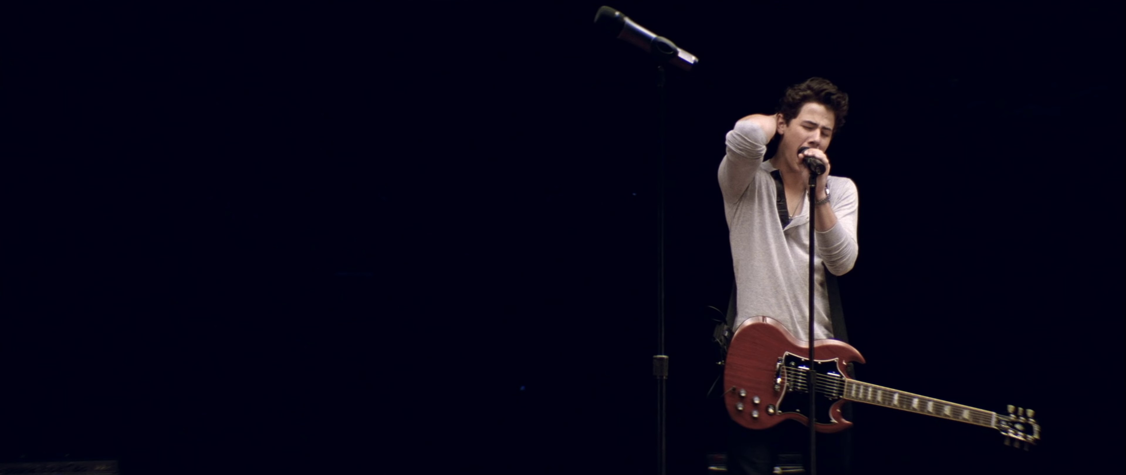 Paranoid (2009) —  shot,  lighting