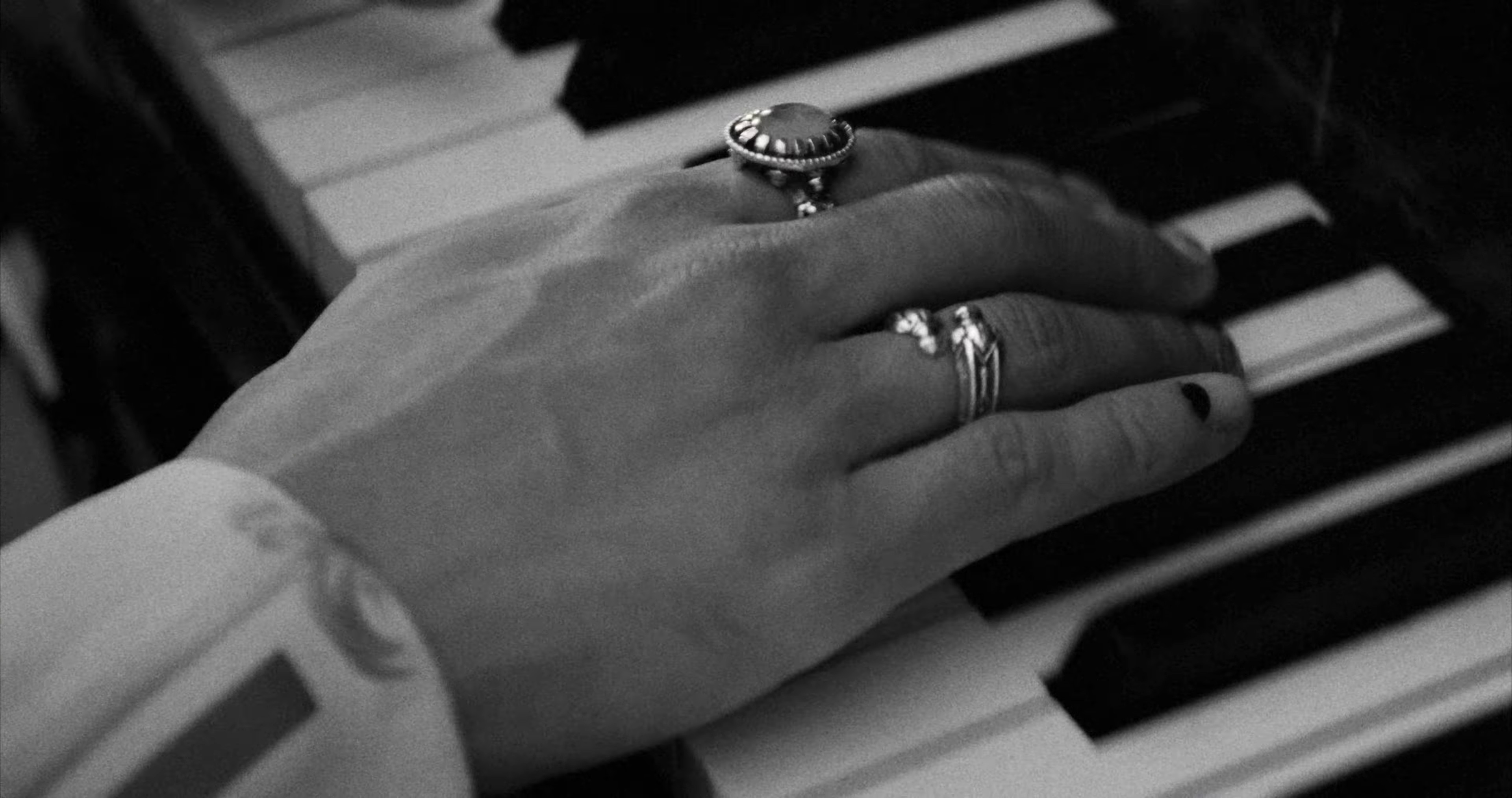 Vera (2023) —  shot,  lighting