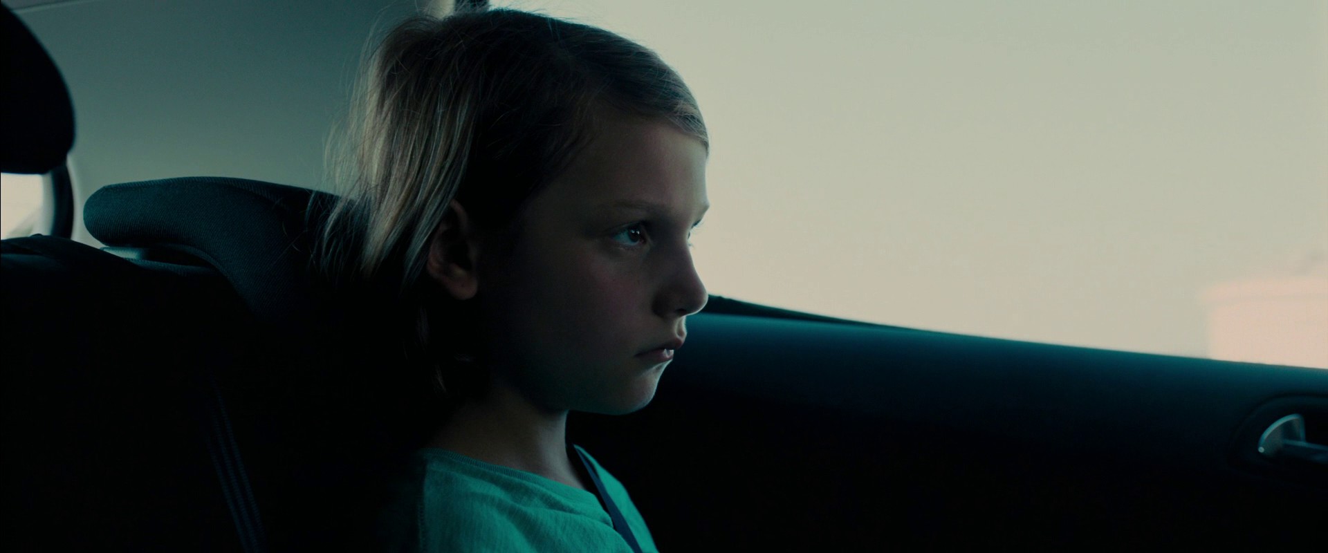 Titane (2021) —  shot,  lighting