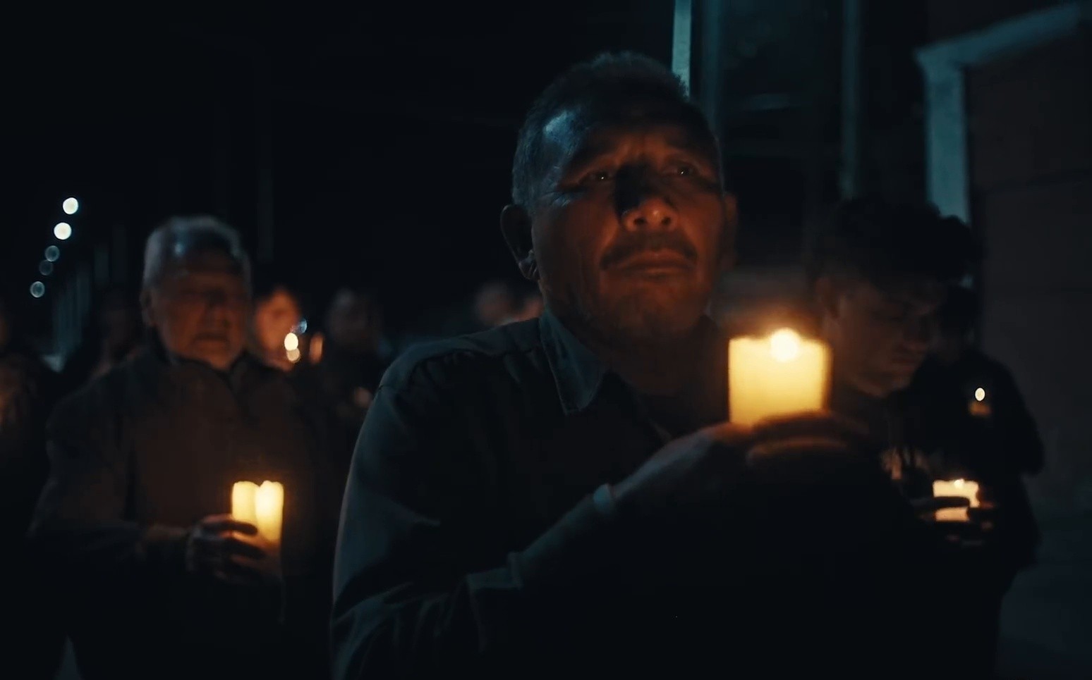 Luciérnagas (2025) —  shot,  lighting