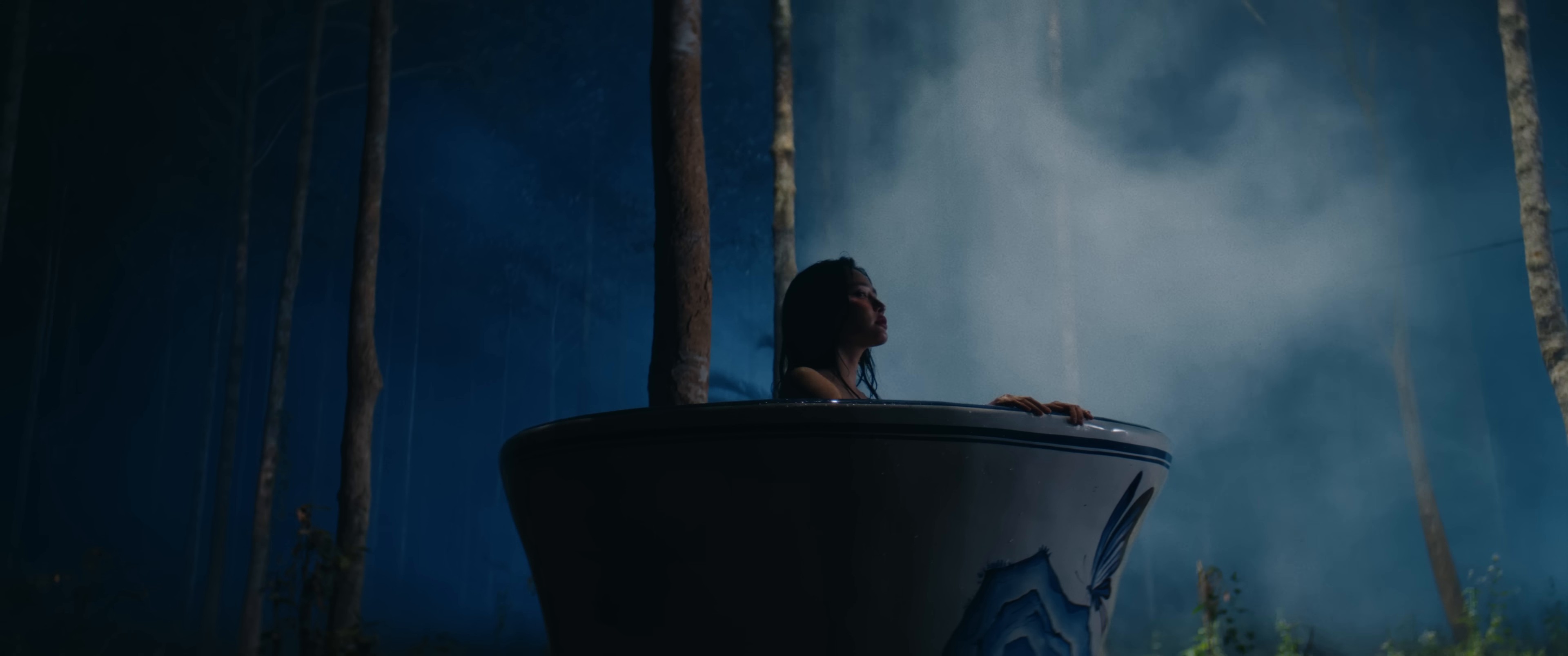 Nâng Chén Tiêu Sầu (2024) —  shot,  lighting