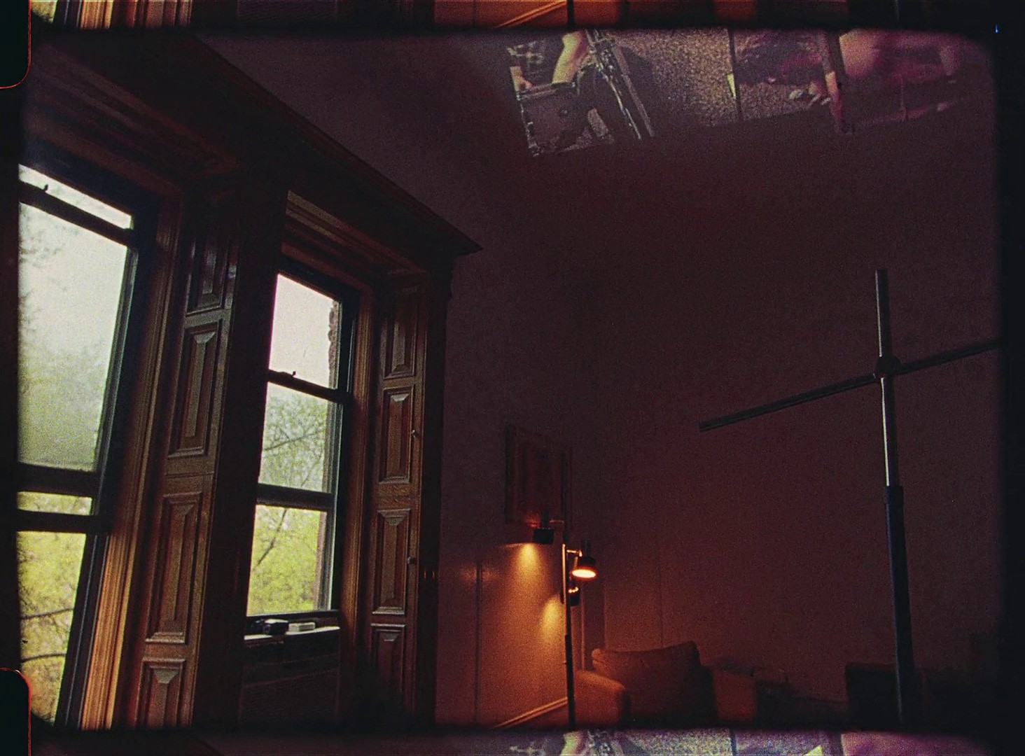 The Ceiling (2020) —  shot,  lighting