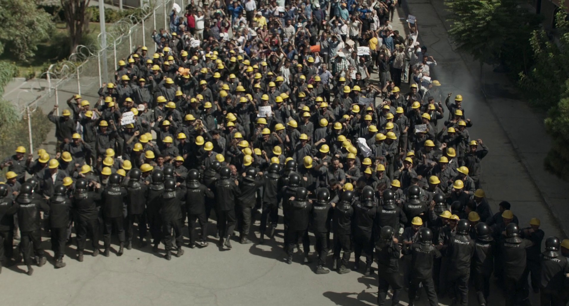 Leila's Brothers (2022) —  shot,  lighting