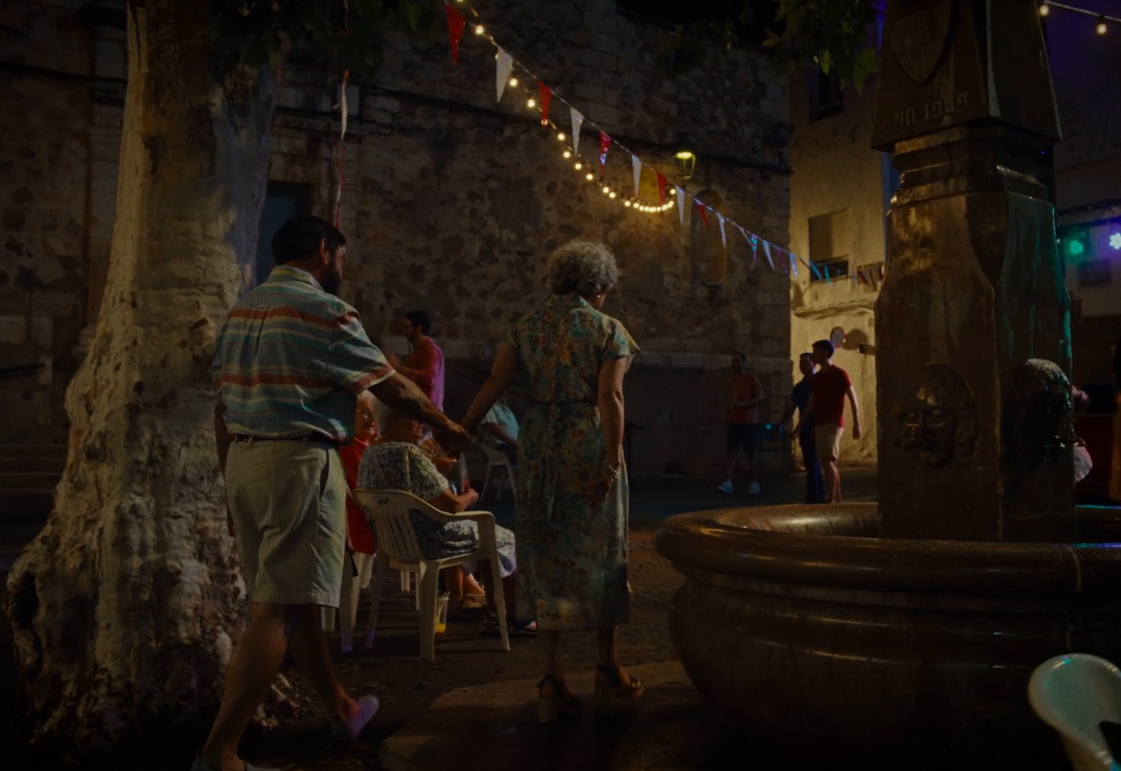 Precampaña Lotería de Navidad 2024 - Plaza (2024) —  shot,  lighting