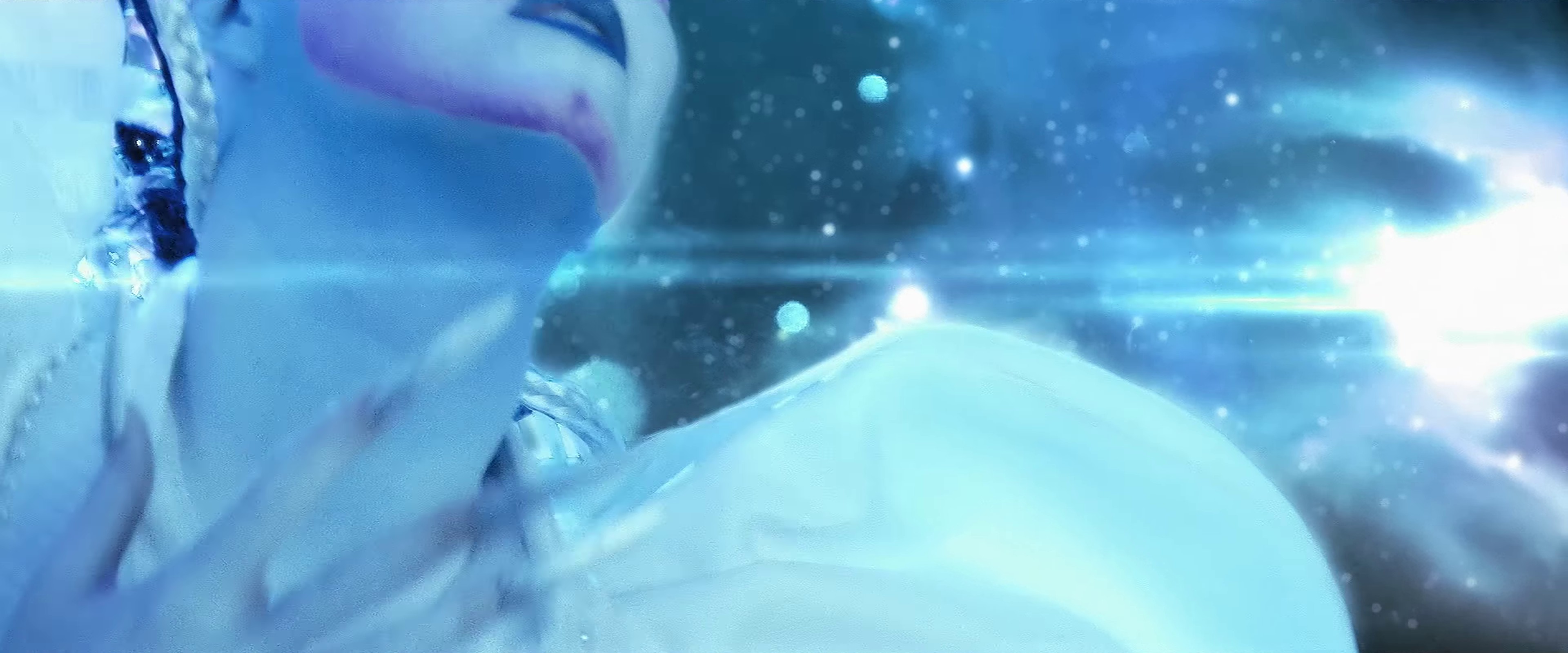 E.T.  (2011) —  shot,  lighting