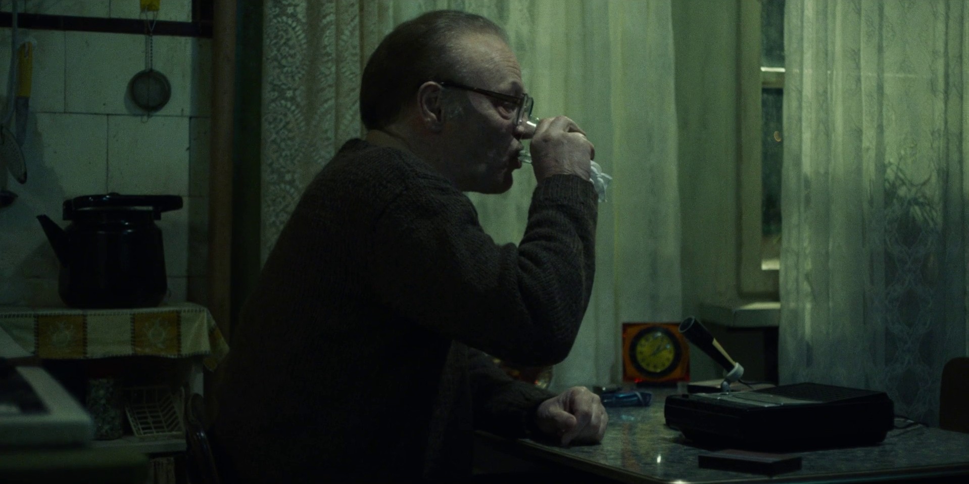 1:23:45 (2019) —  shot,  lighting