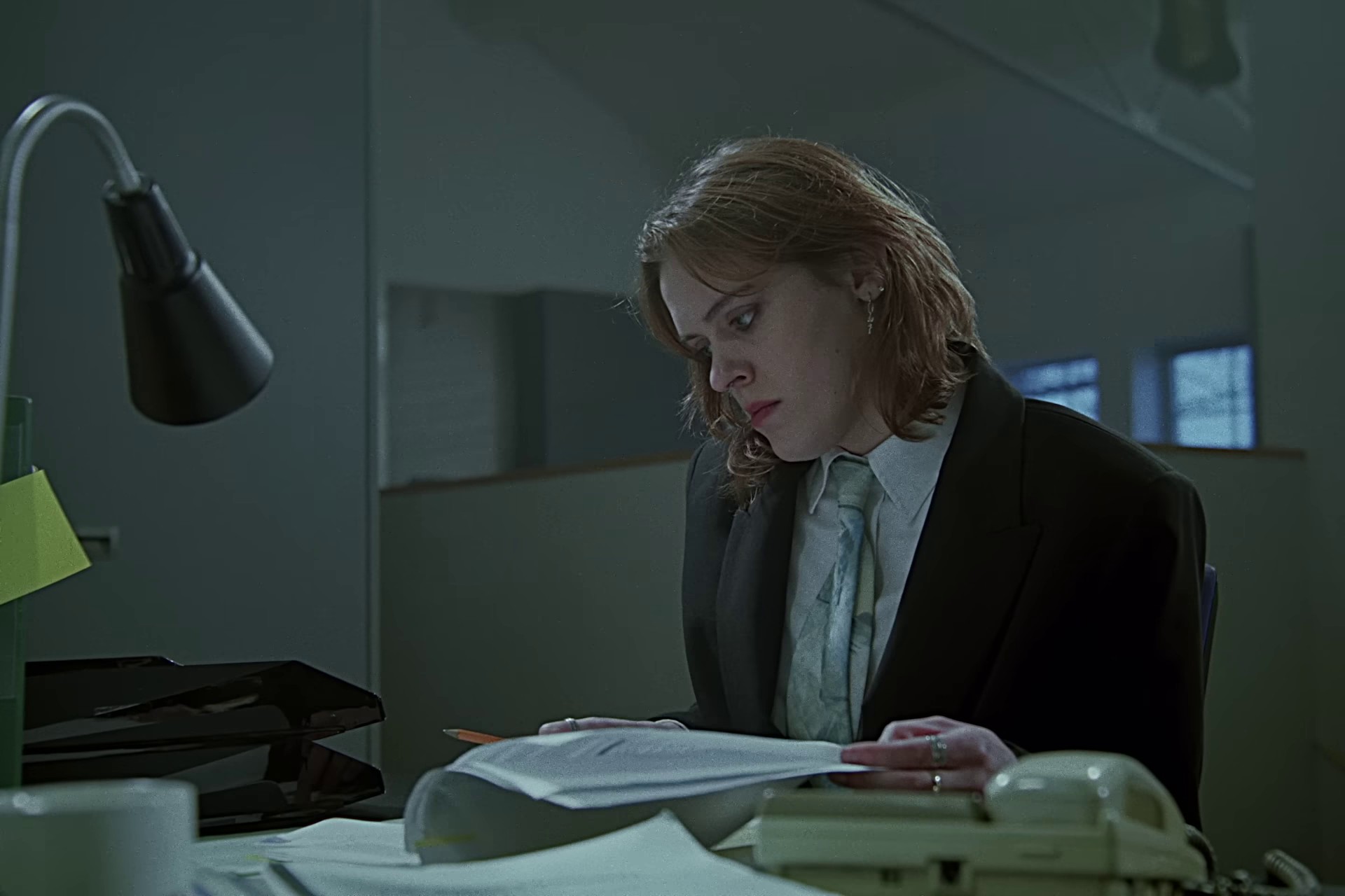 Breathe in breathe out (2023) —  shot,  lighting