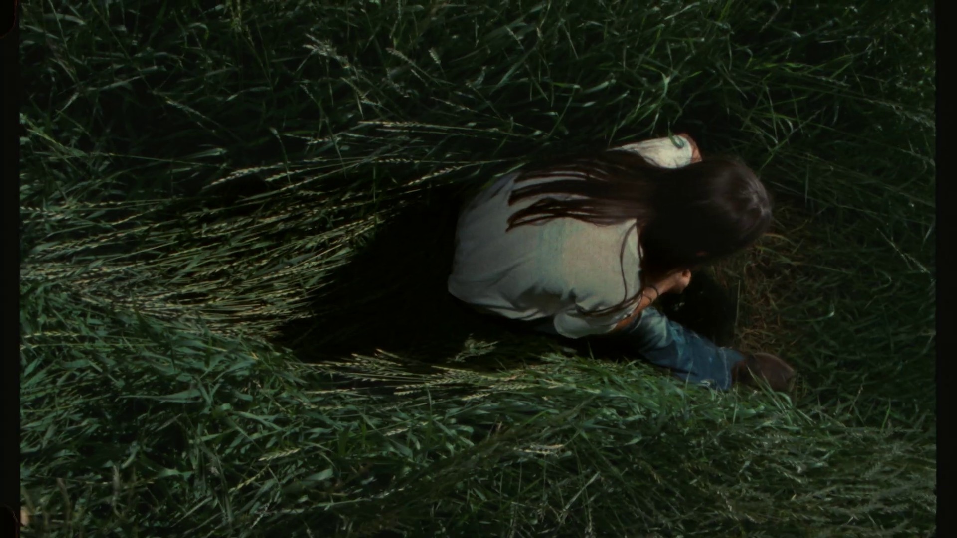 Event Horizon  (2019) —  shot,  lighting