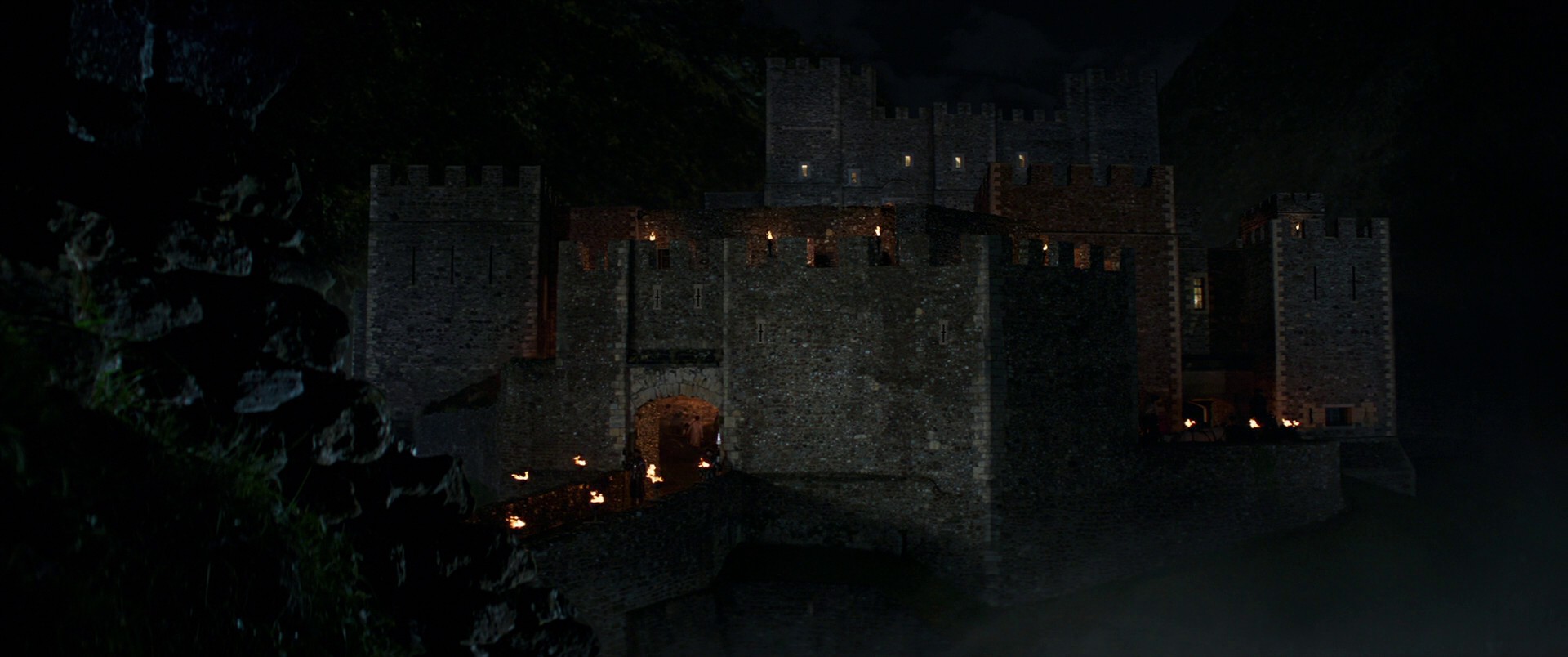 Shang-Chi and the Legend of the Ten Rings (2021) —  shot,  lighting