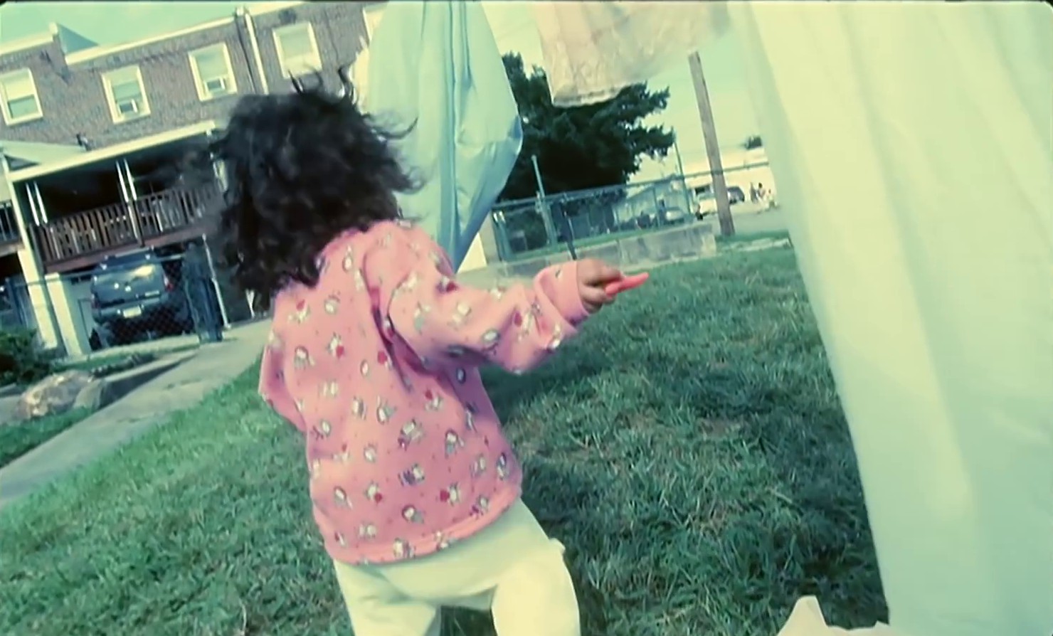 Doesn't Remind Me (2009) —  shot,  lighting