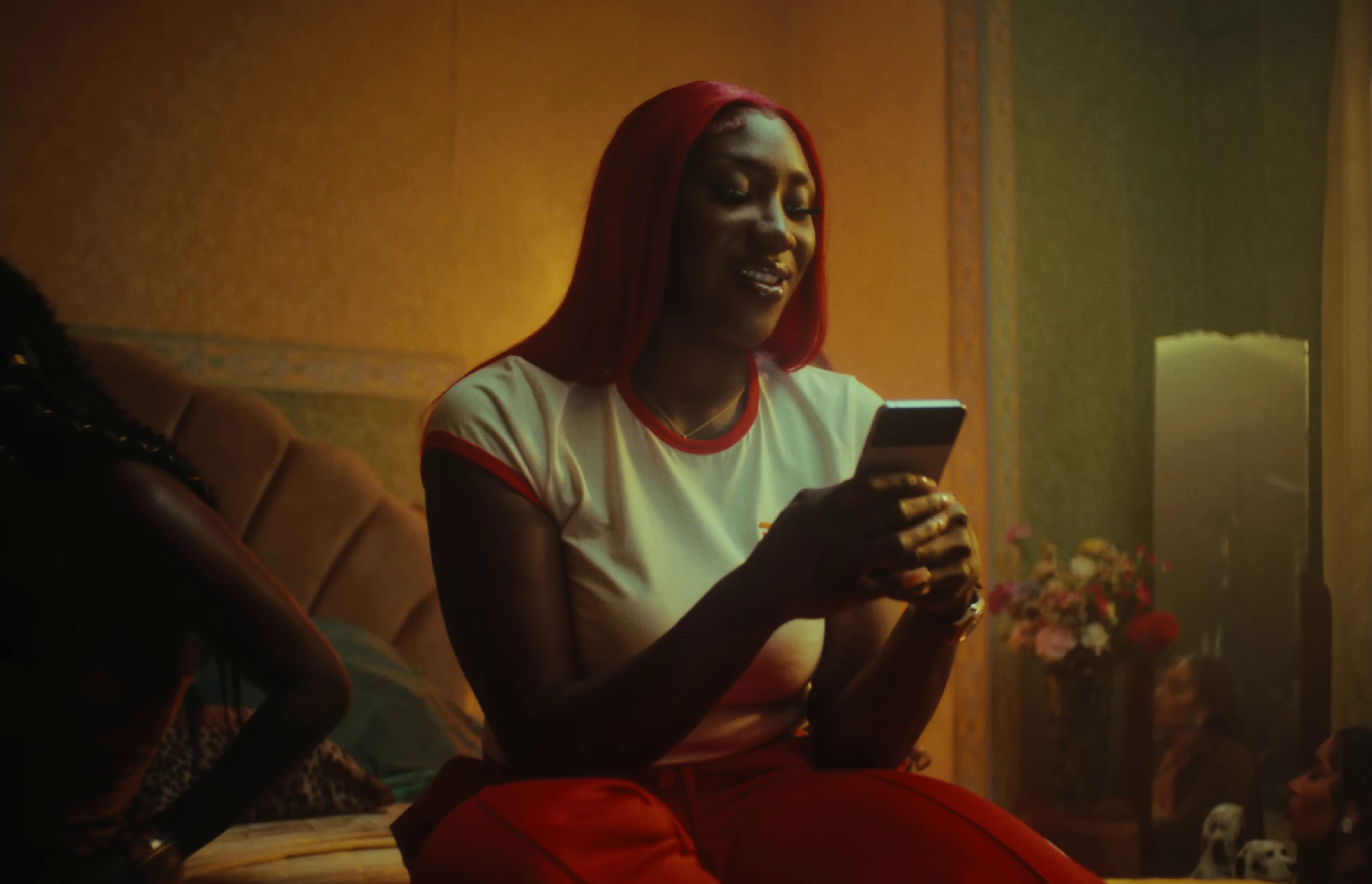 SMS  (2022) —  shot,  lighting