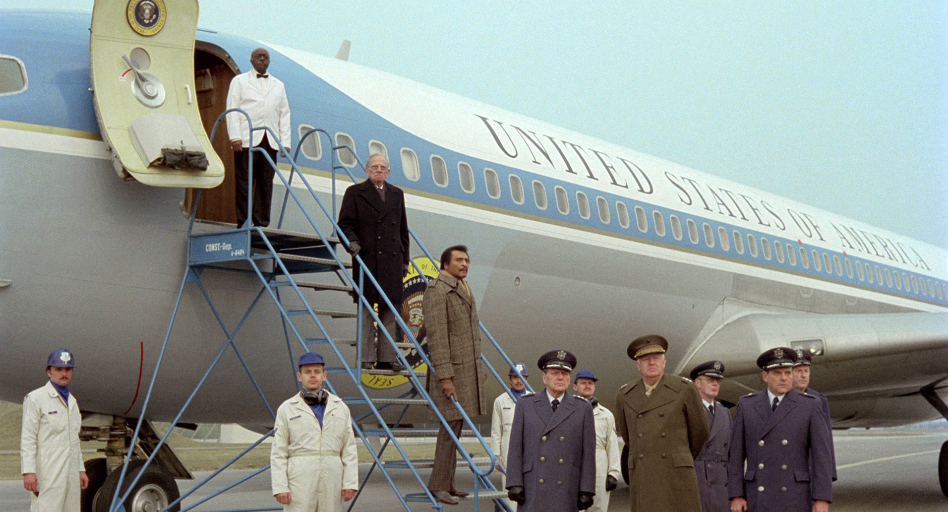 Twilight's Last Gleaming (1977) —  shot,  lighting