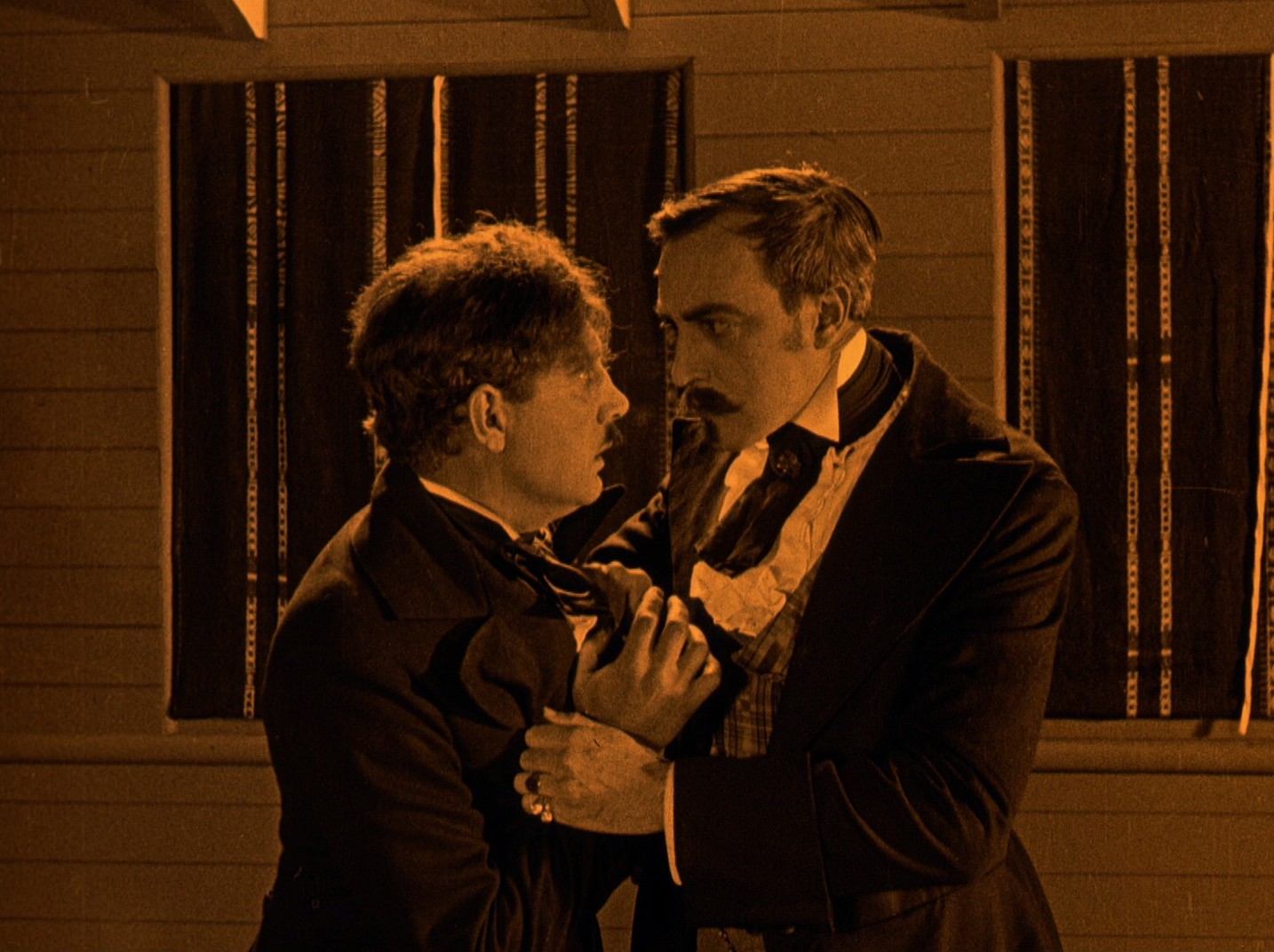 Wagon Tracks (1919) —  shot,  lighting