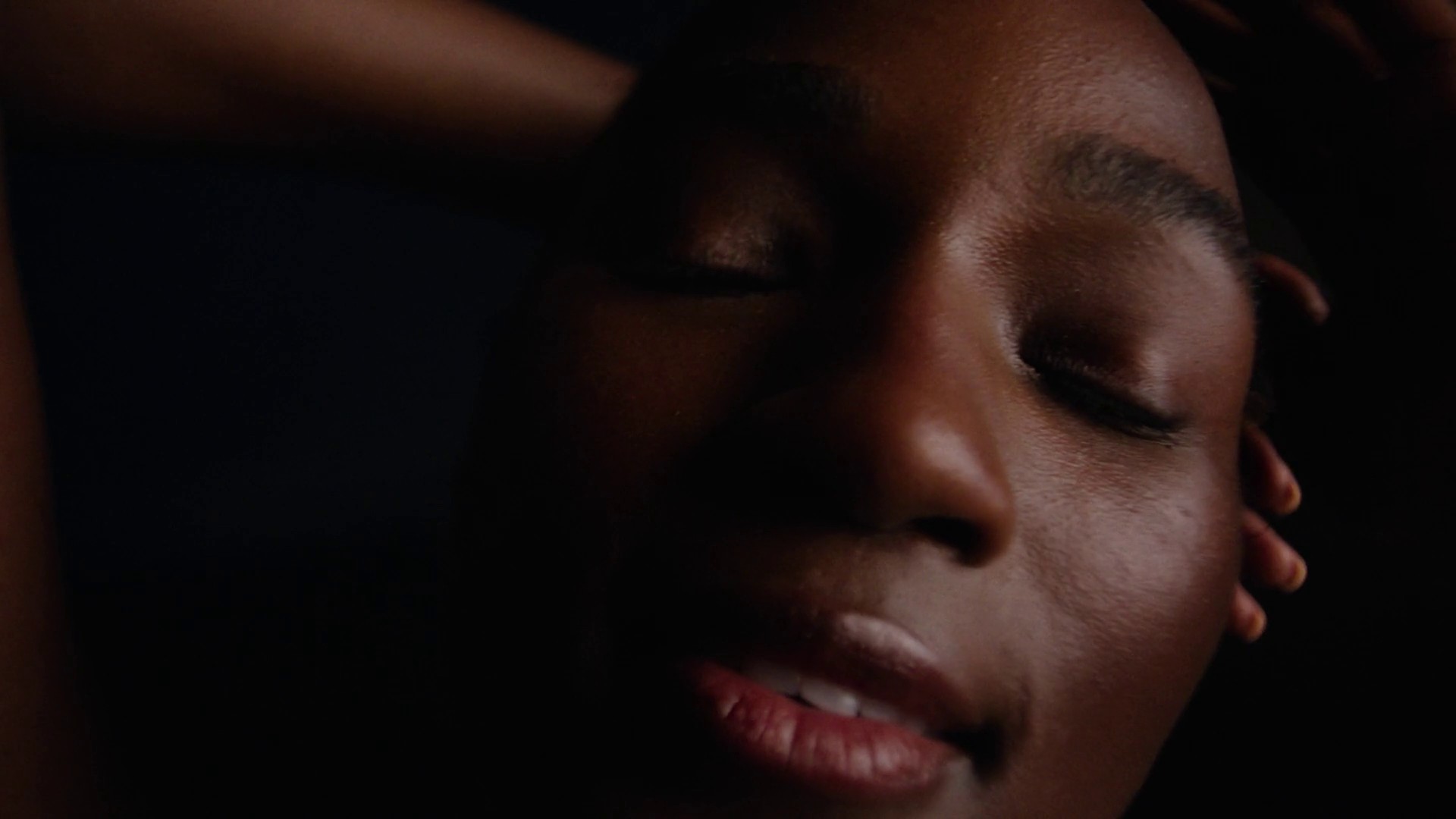 Glossier - Cloud Paint Bronzer - 2024 | Laura Jane Coulson (2024) —  shot,  lighting