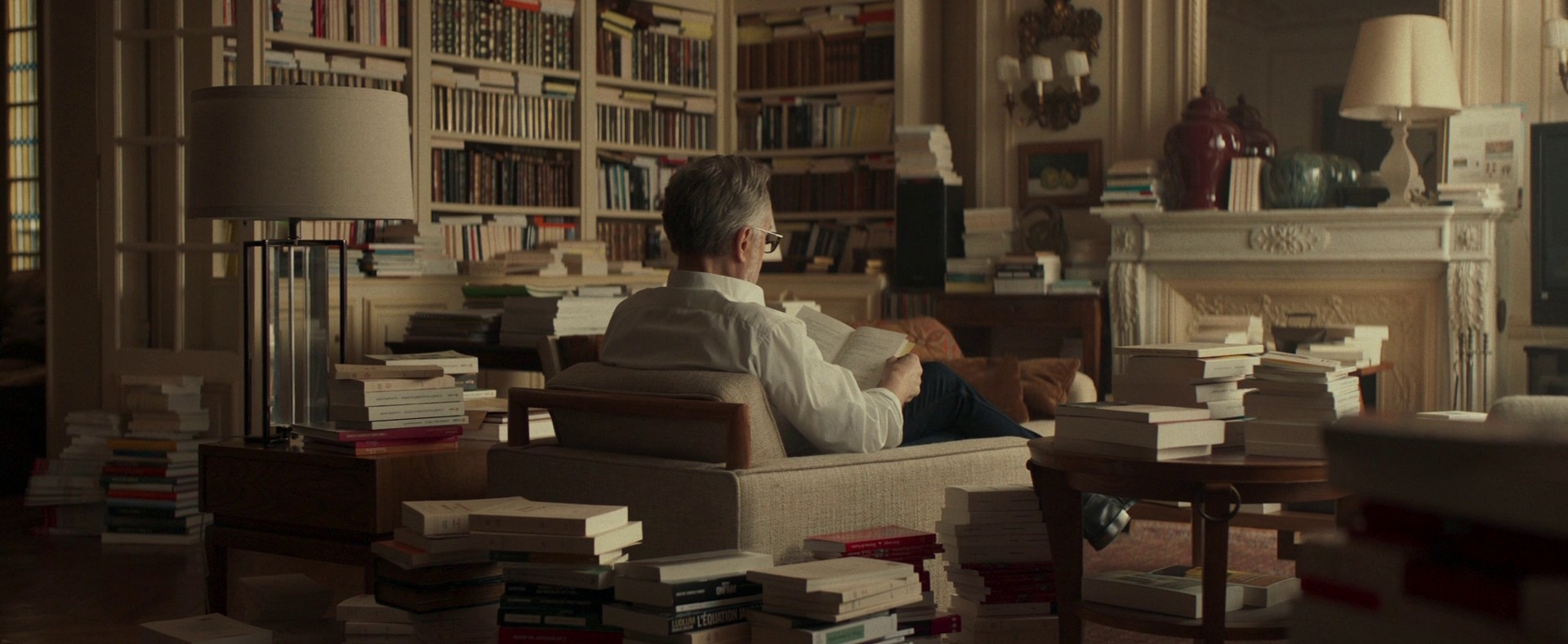 The Mystery of Henri Pick (2019) —  shot,  lighting