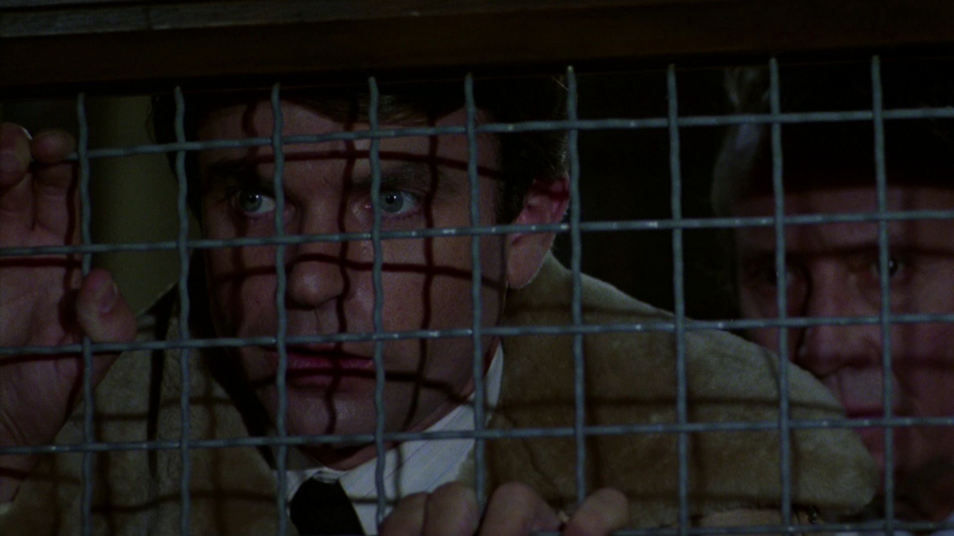 Enigma (1982) —  shot,  lighting