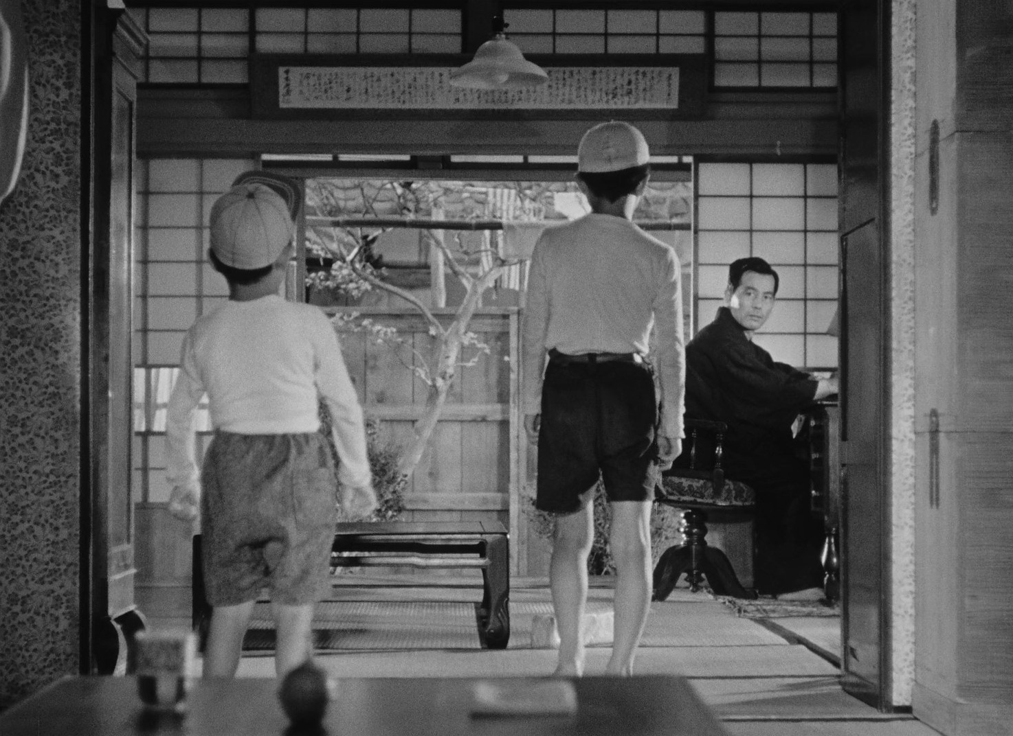 Early Summer (1951) —  shot,  lighting