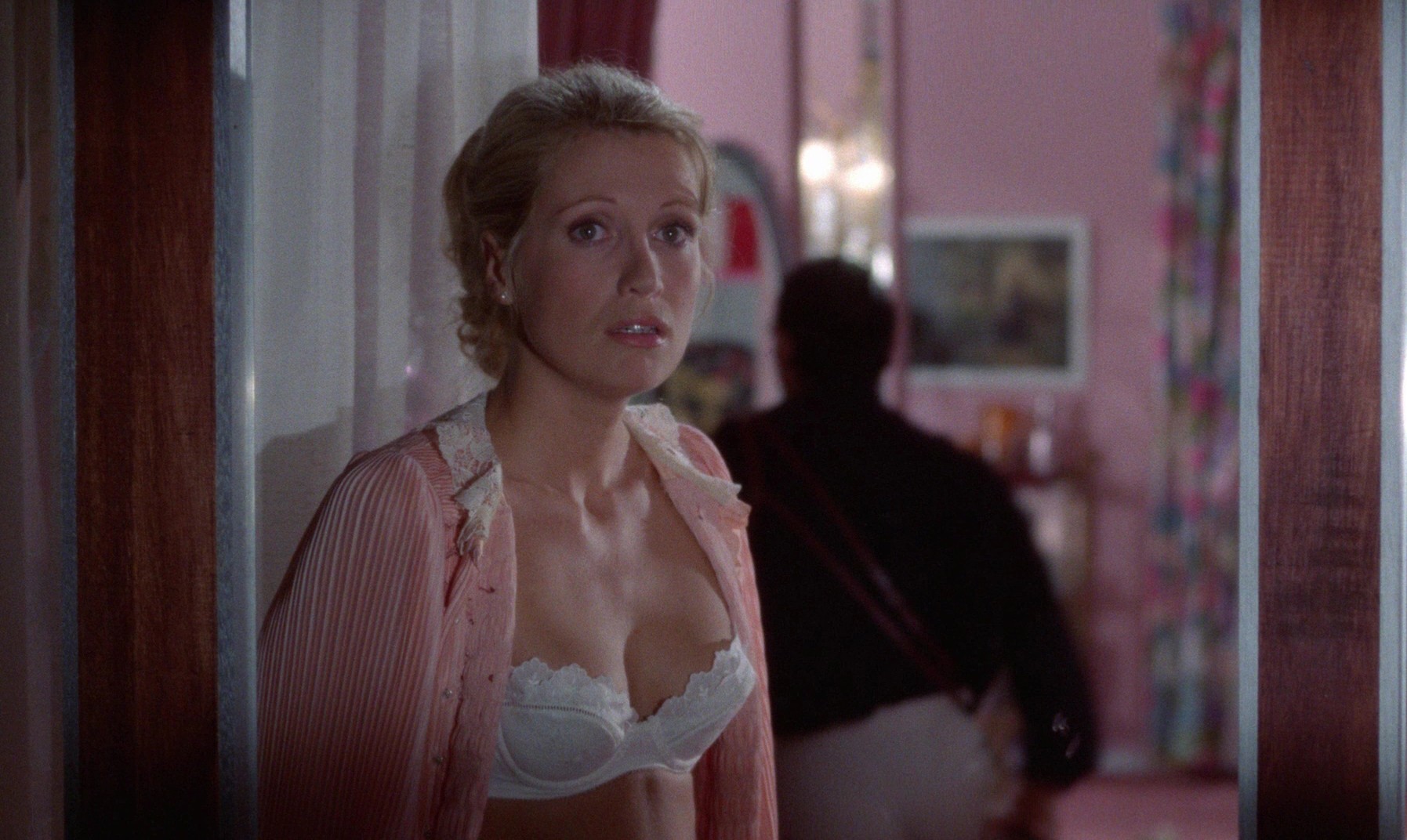 Dear Inspector (1977) —  shot,  lighting