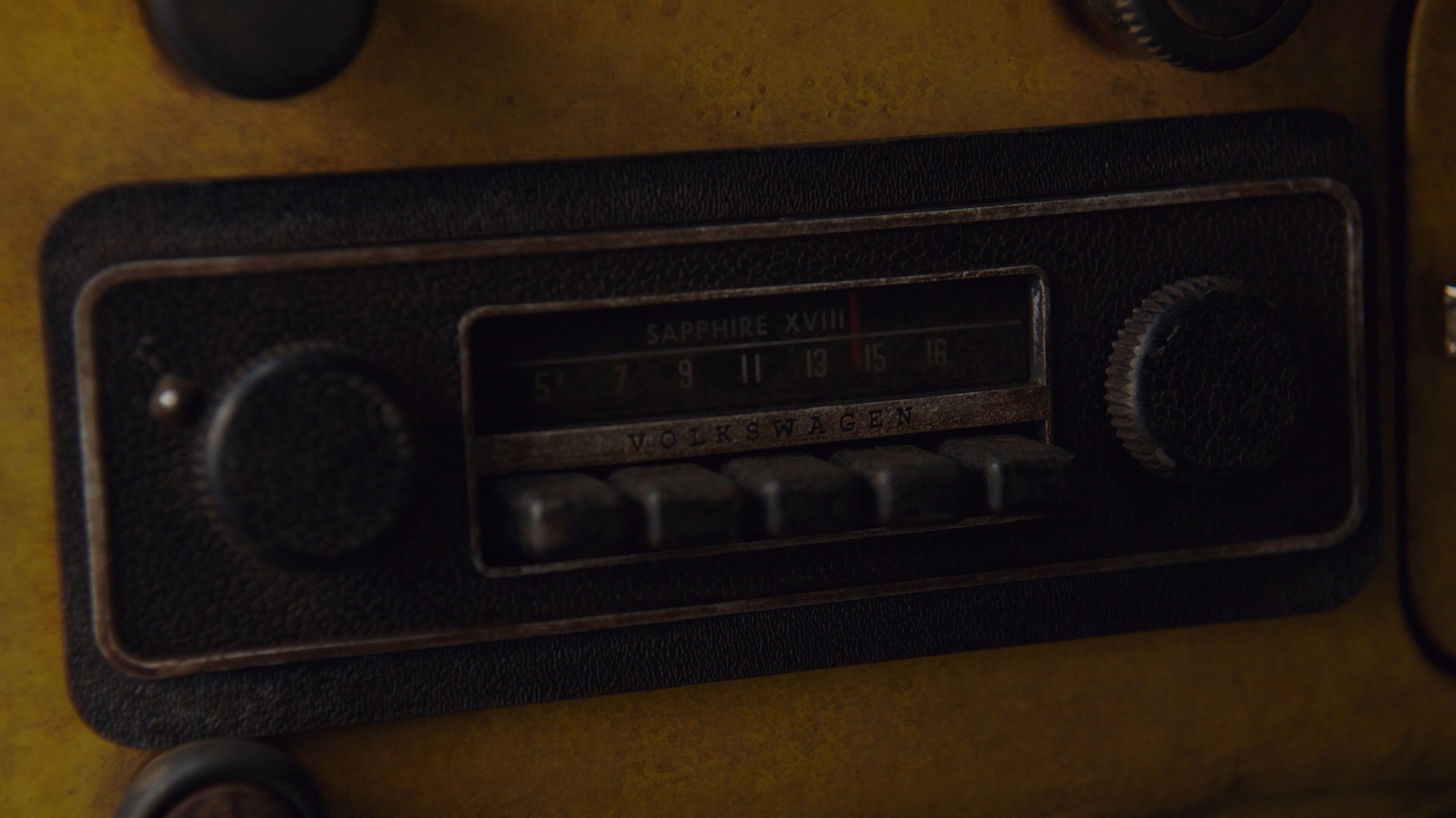 Bumblebee (2018) —  shot,  lighting