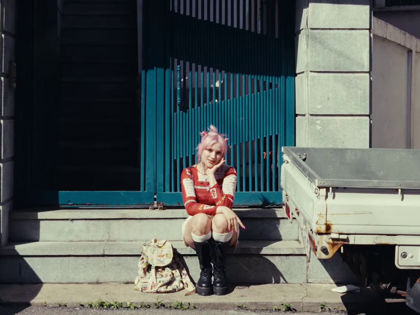 VVVIP  (2023) —  shot,  lighting