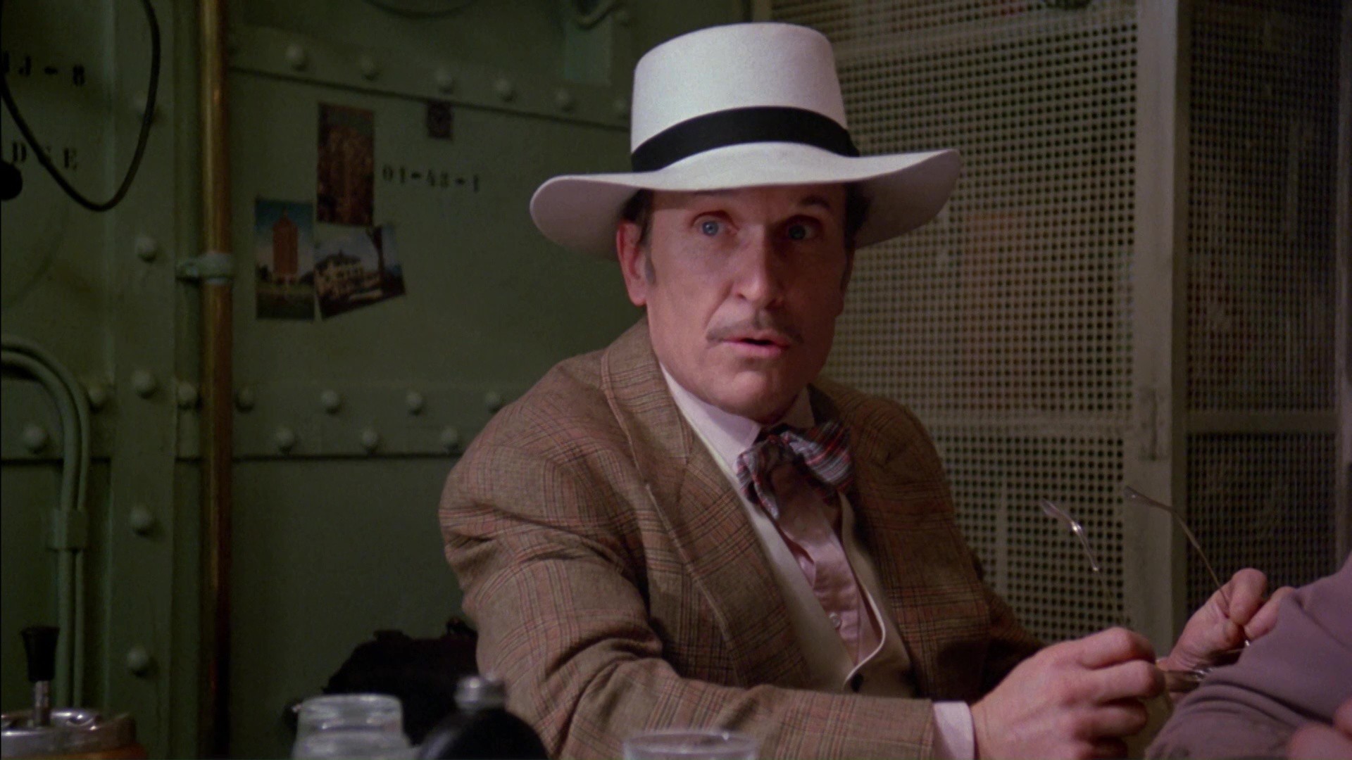 The Lightship (1985) —  shot,  lighting