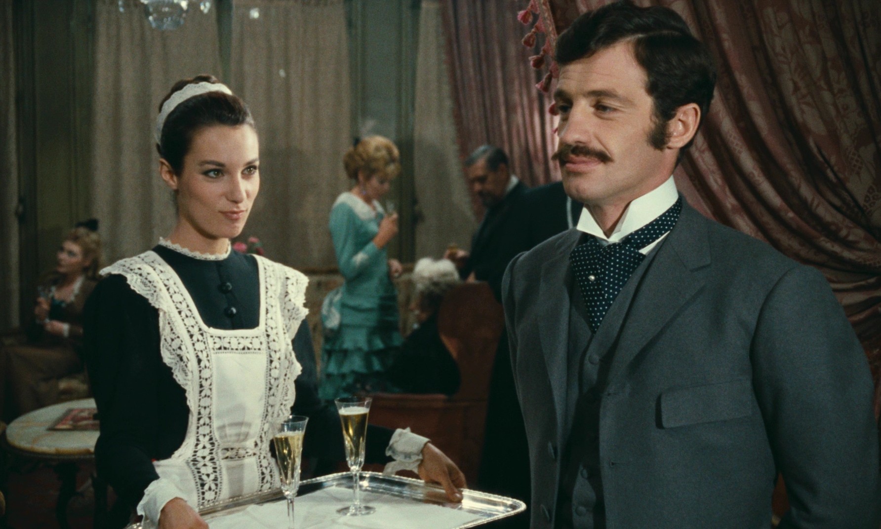 The Thief of Paris (1967) —  shot,  lighting