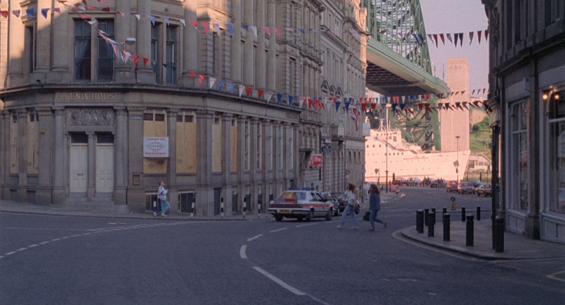 Stormy Monday (1988) —  shot,  lighting