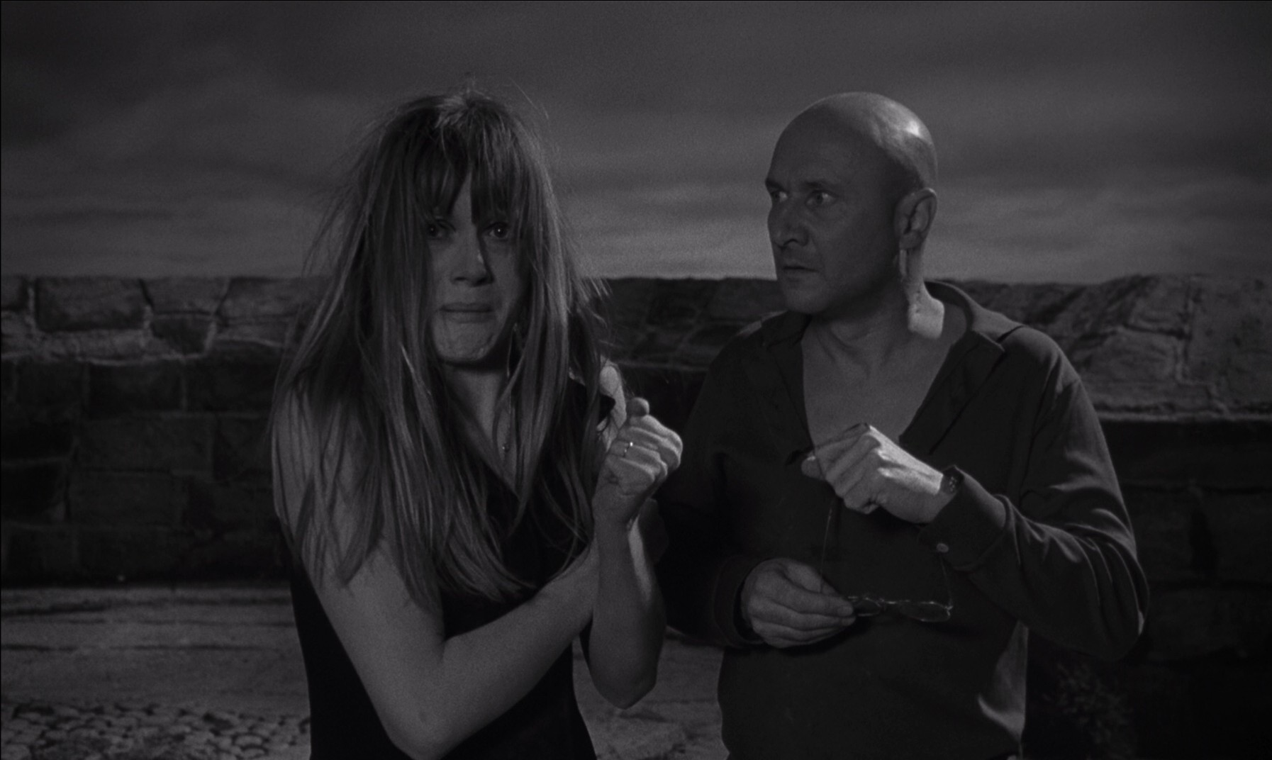 Cul-de-sac (1966) —  shot,  lighting