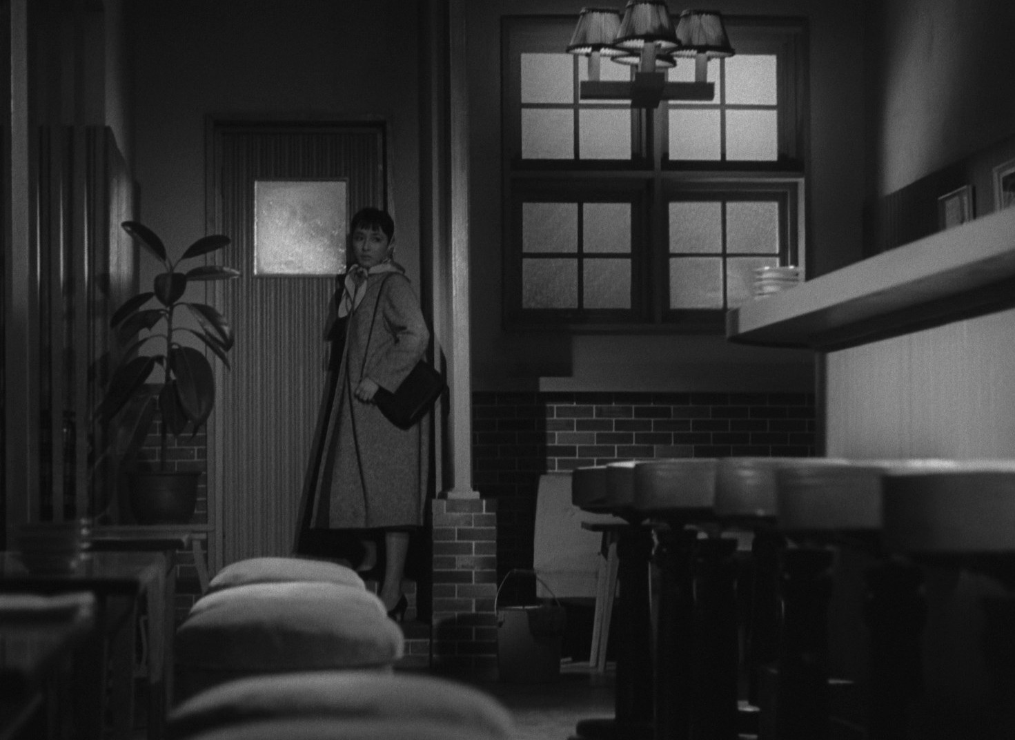 Tokyo Twilight (1957) —  shot,  lighting