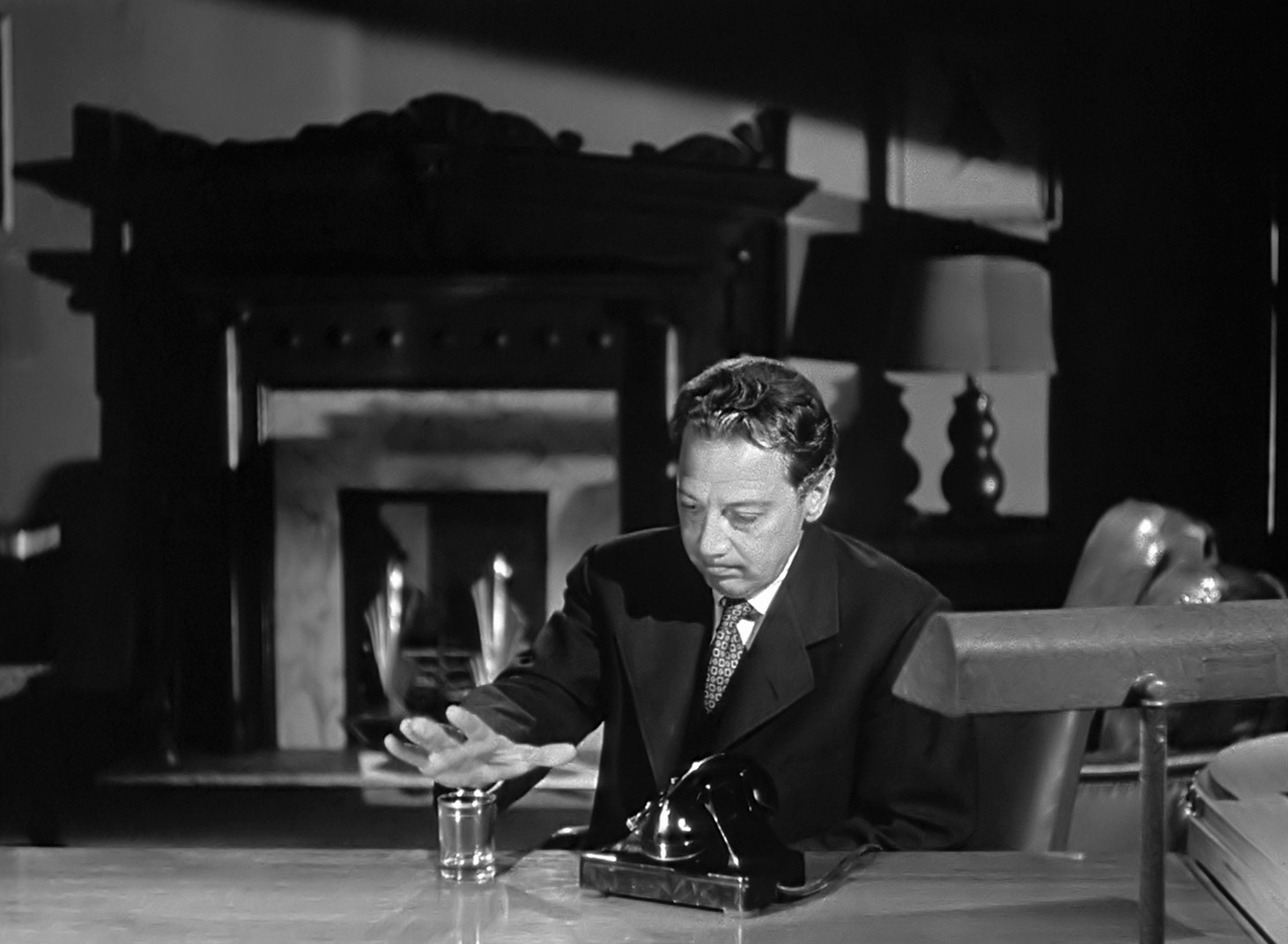 M (1951) —  shot,  lighting