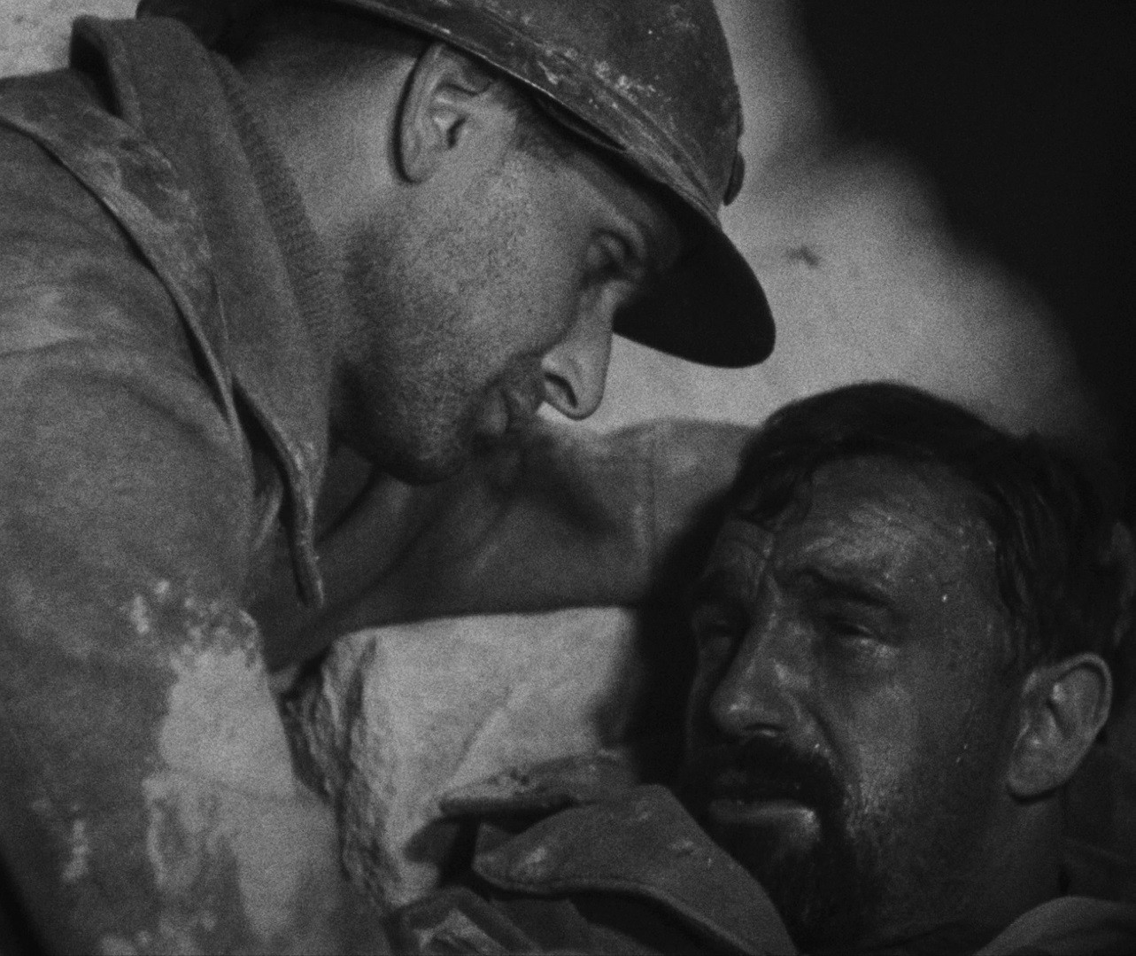 Wooden Crosses (1932) —  shot,  lighting