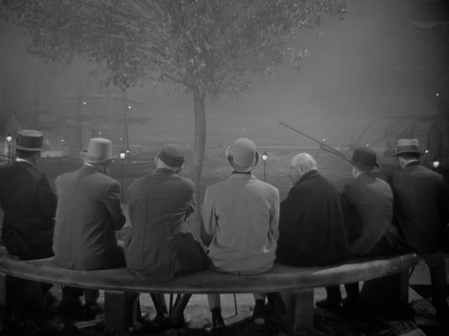 Le Plaisir (1952) —  shot,  lighting